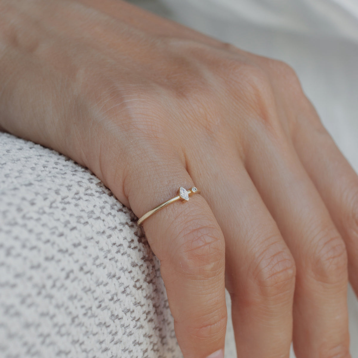 Marquise Round Diamond Stackable Ring Orizzo fine jewelry