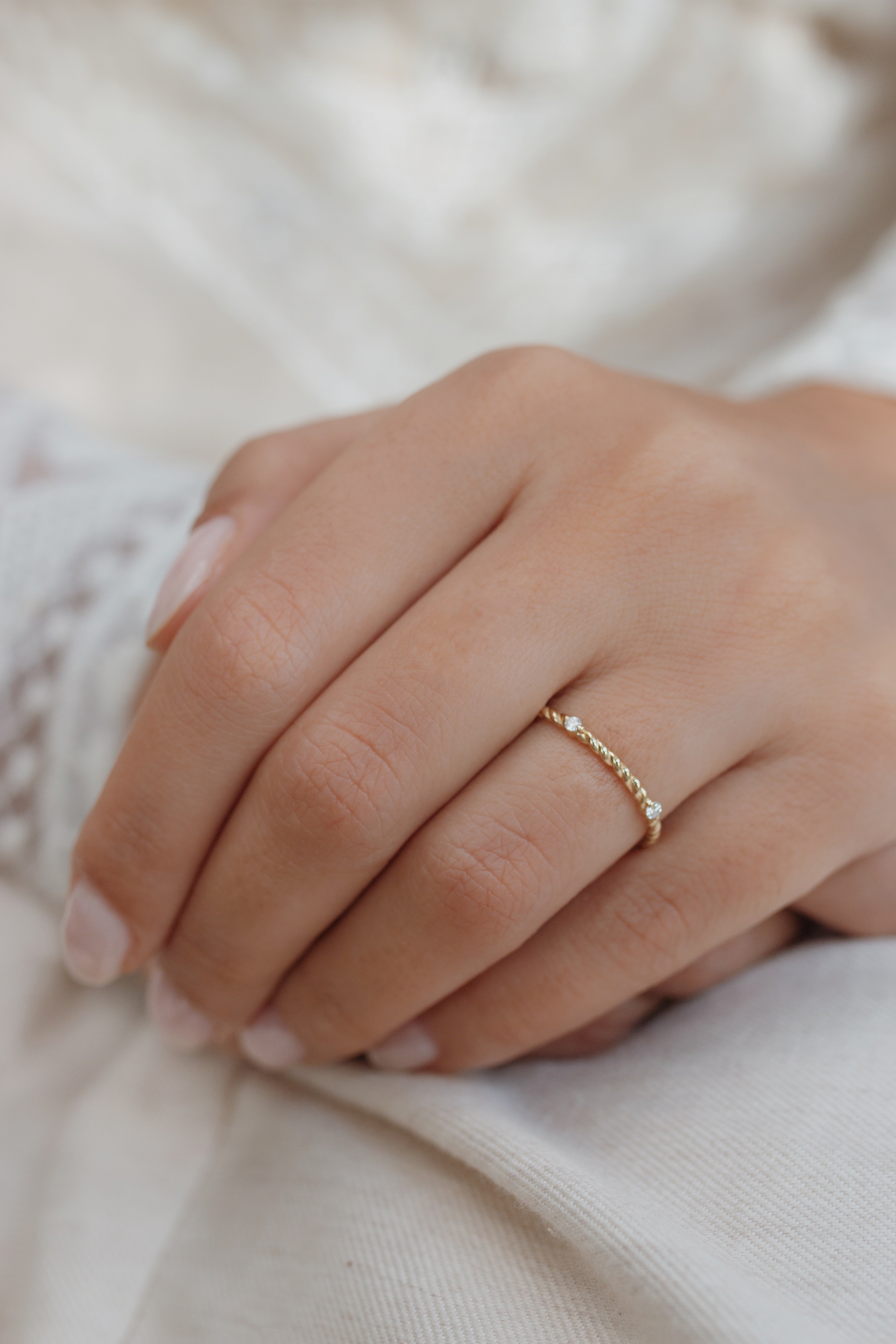 Twisted Wedding Band With Diamond Orizzo fine jewelry