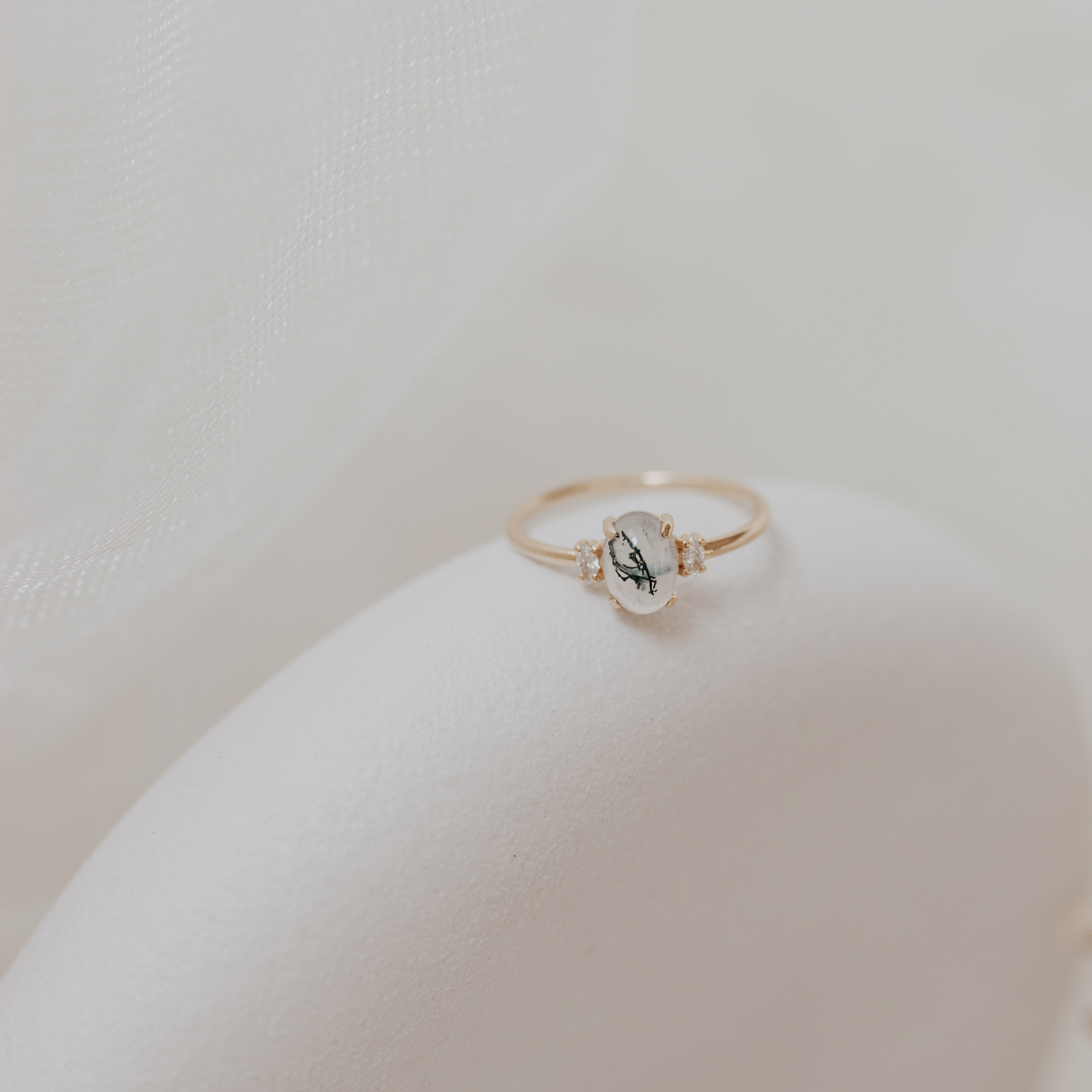 Moosachat und Diamant Ring aus 14 Karat Gold