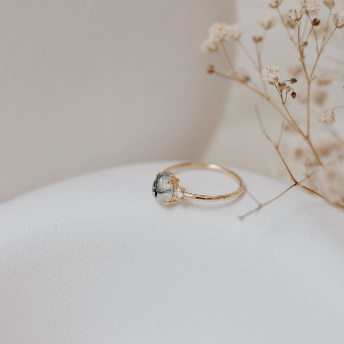 Prsten s mechovým achátem a diamanty ze 14K zlata – Trinity