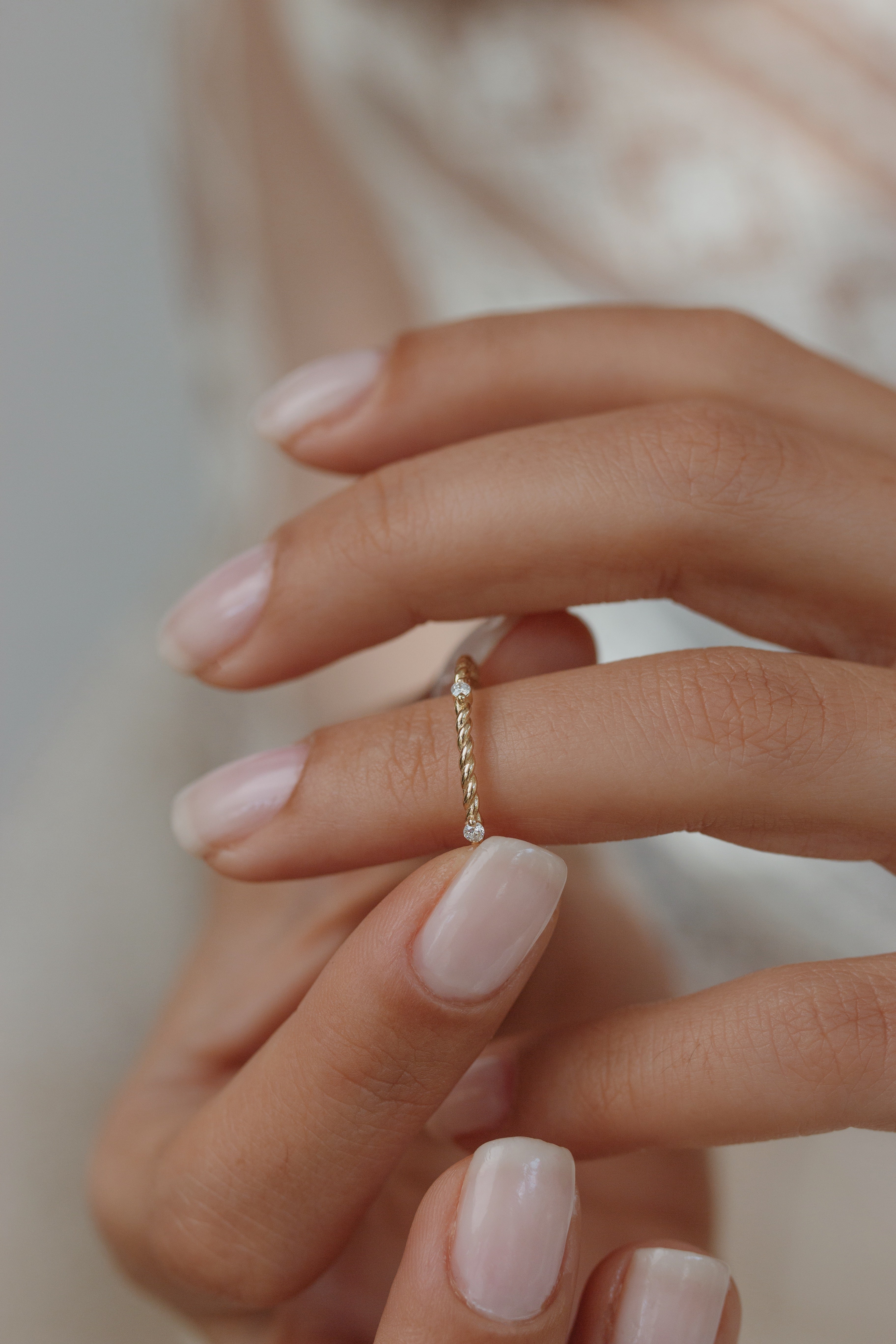 Twisted Wedding Band With Diamond Orizzo fine jewelry