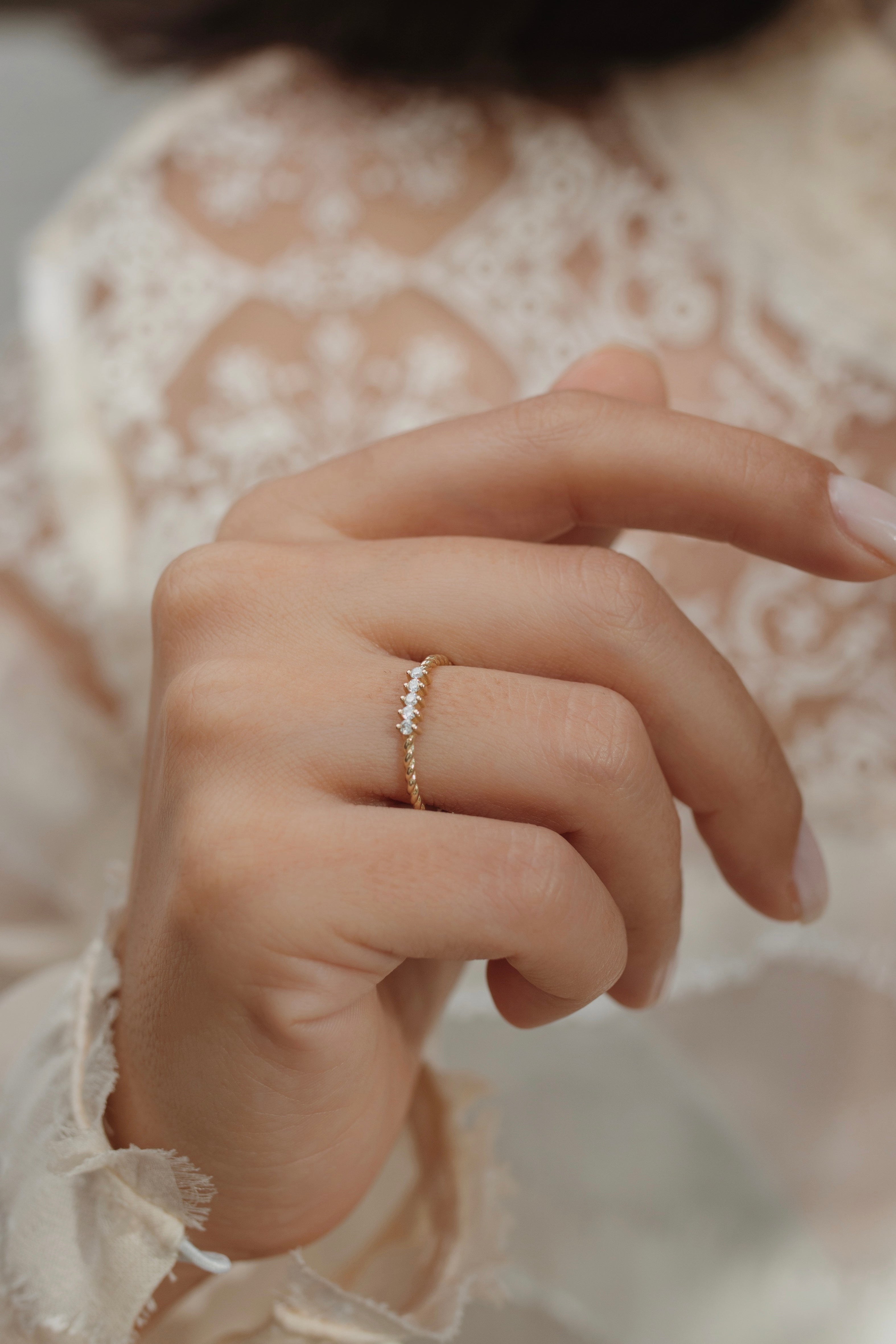 Twisted Band Diamond Ring Orizzo fine jewelry