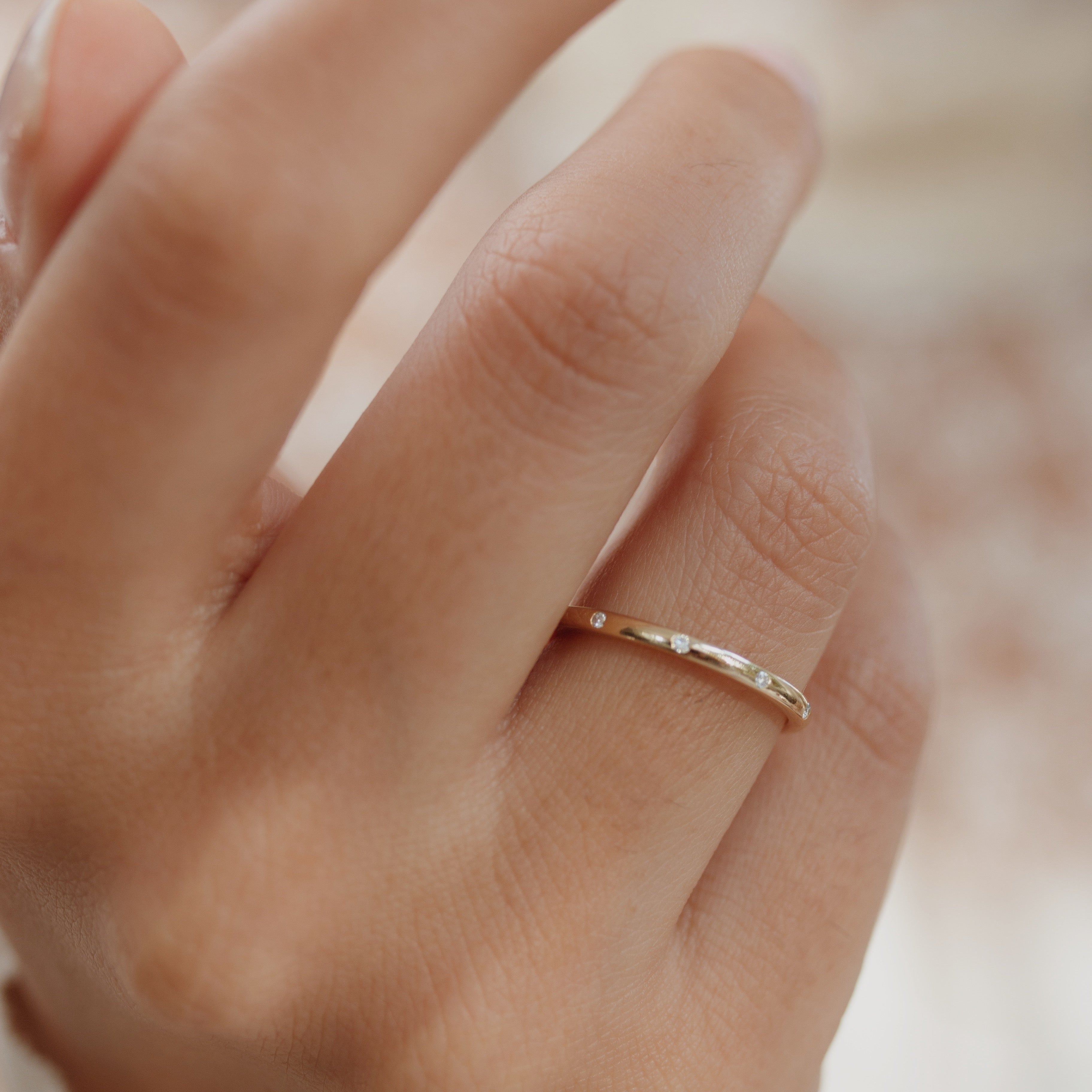 Flush Set Diamond Wedding Band Orizzo fine jewelry