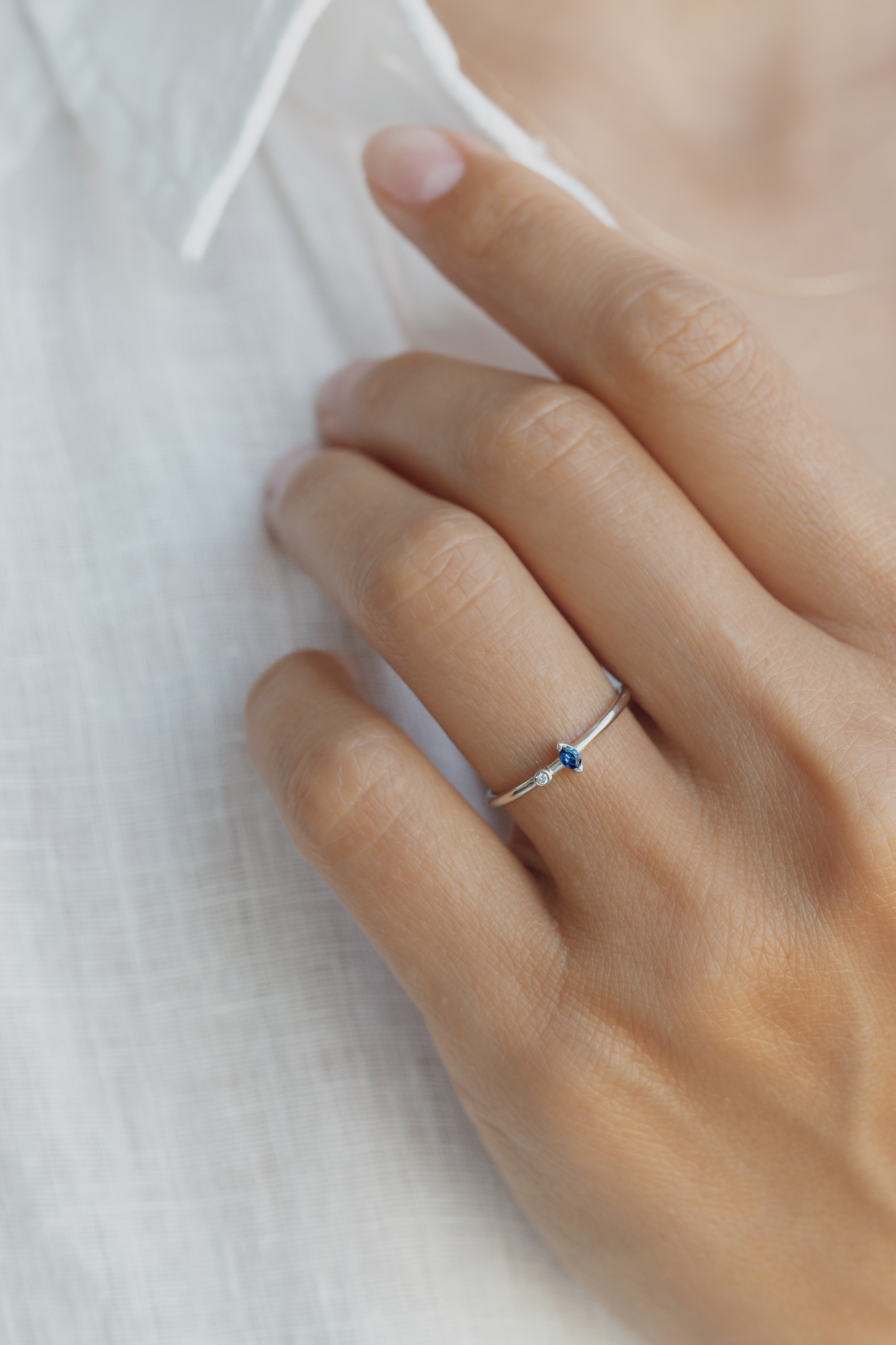 Marquise Sapphire and Round Diamond Minimal Ring Orizzo fine jewelry