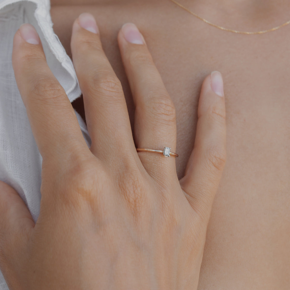 Solitaire Baguette Diamond Ring Orizzo fine jewelry