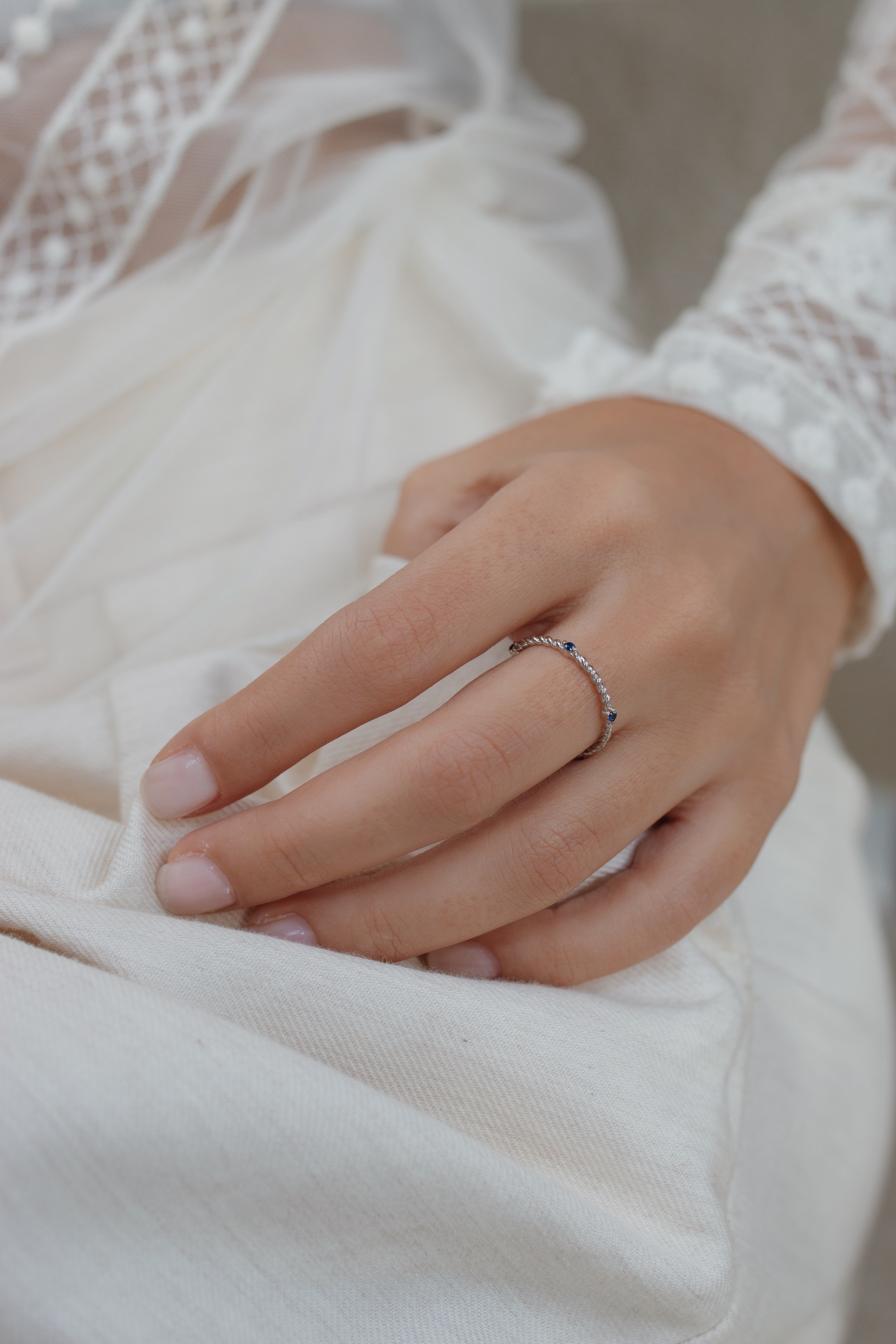 Twisted Wedding Band With Sapphire Orizzo fine jewelry