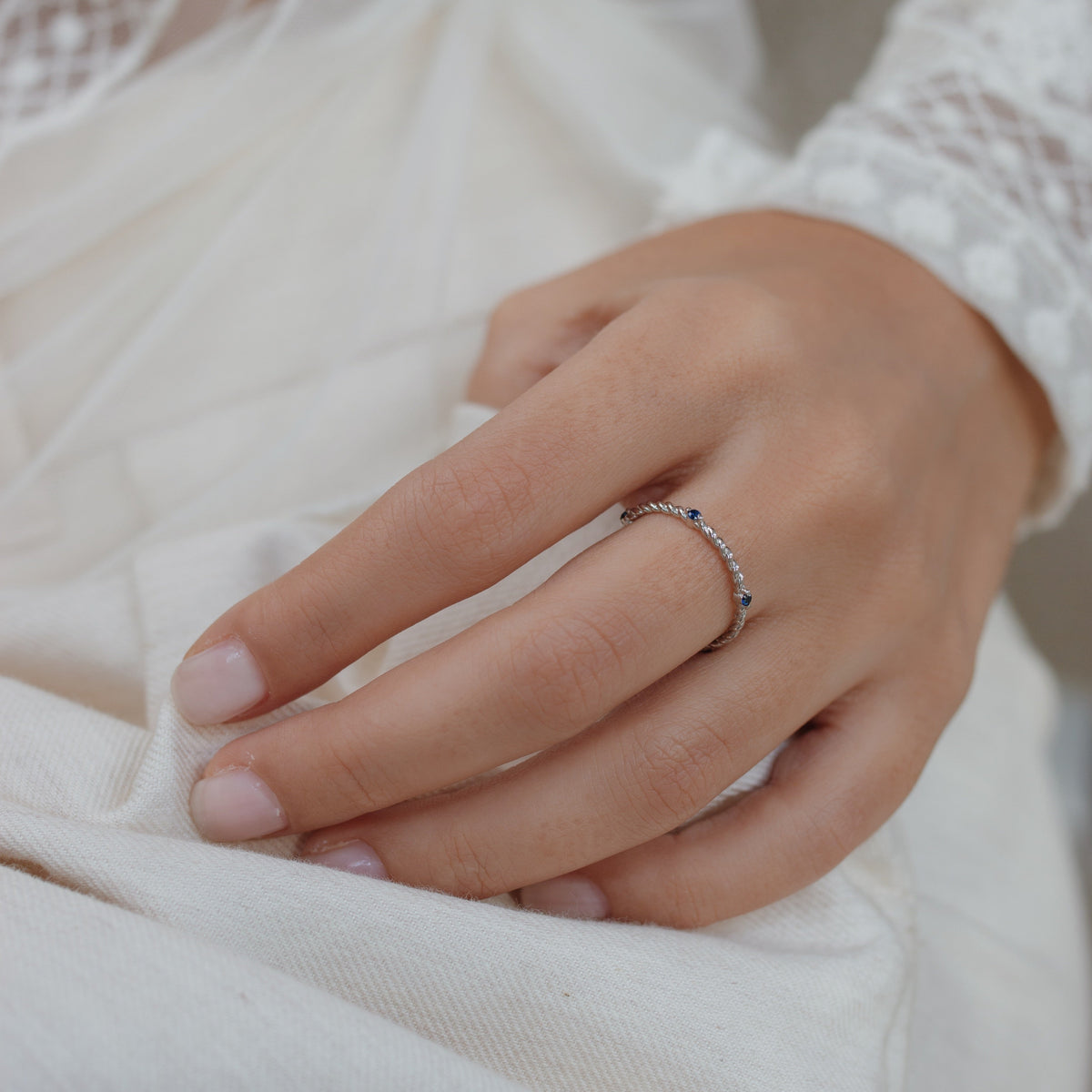 Twisted Wedding Band With Sapphire Orizzo fine jewelry