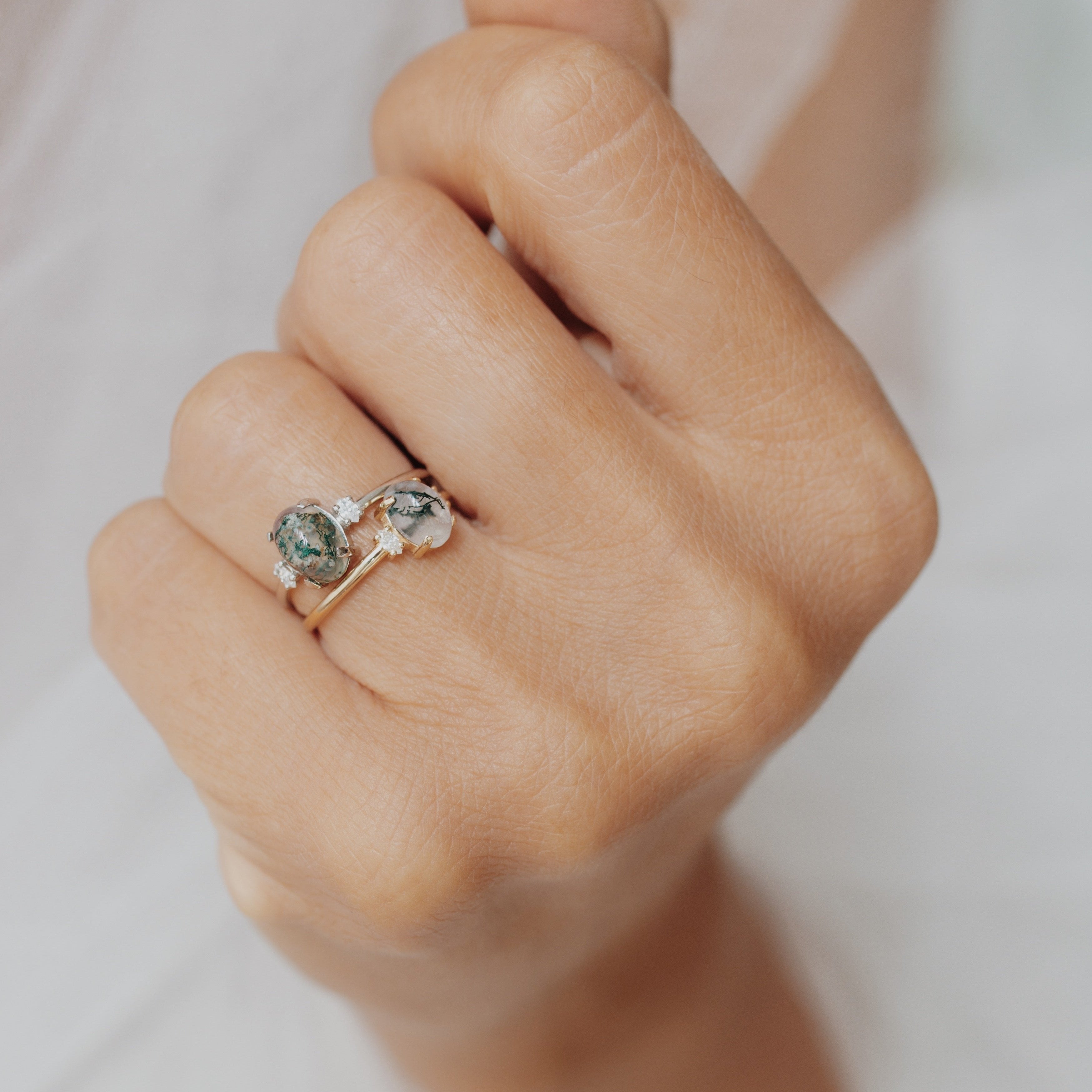 Kabošon mechový achátový prsten s diamantem