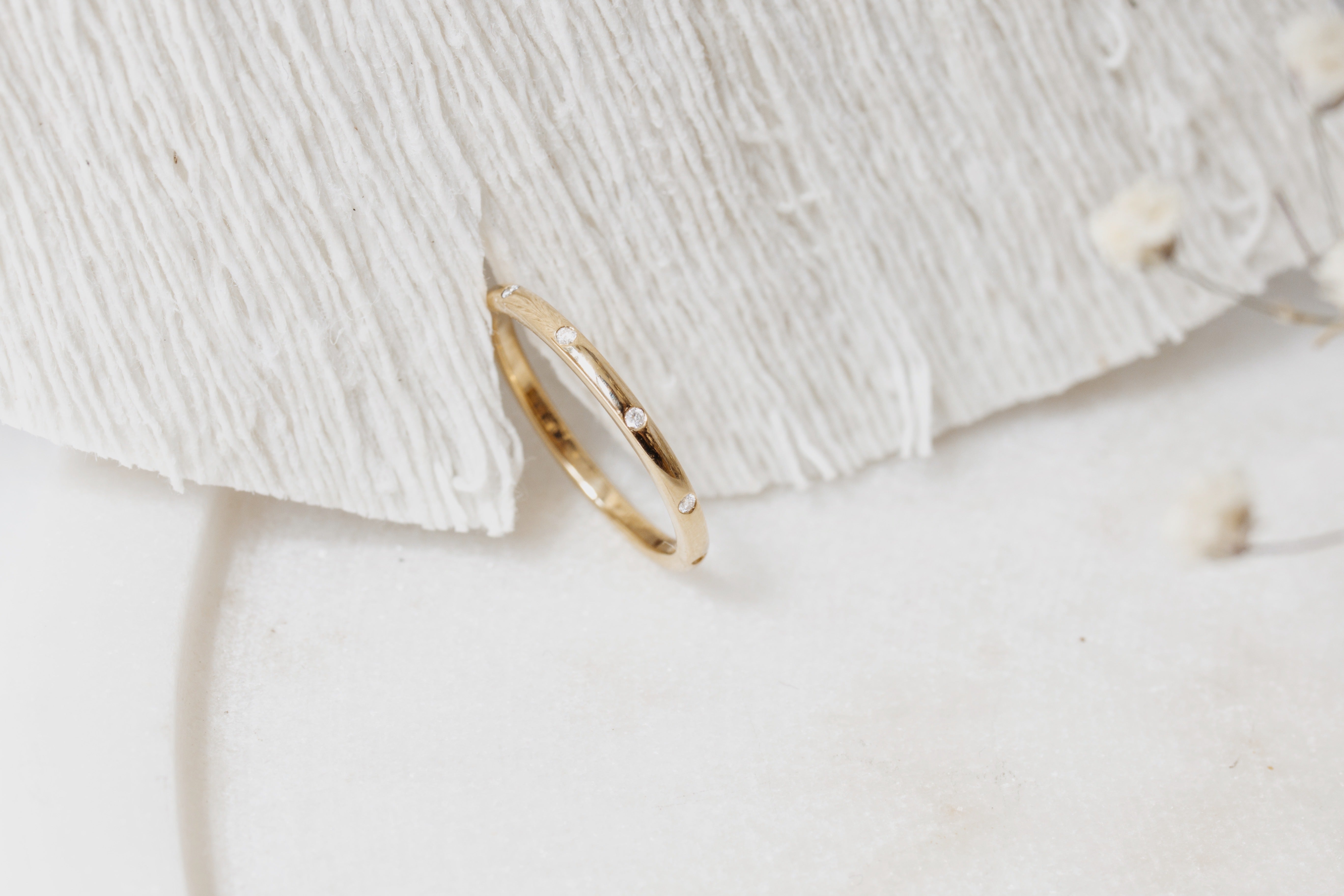 Flush Set Diamond Wedding Band Orizzo fine jewelry