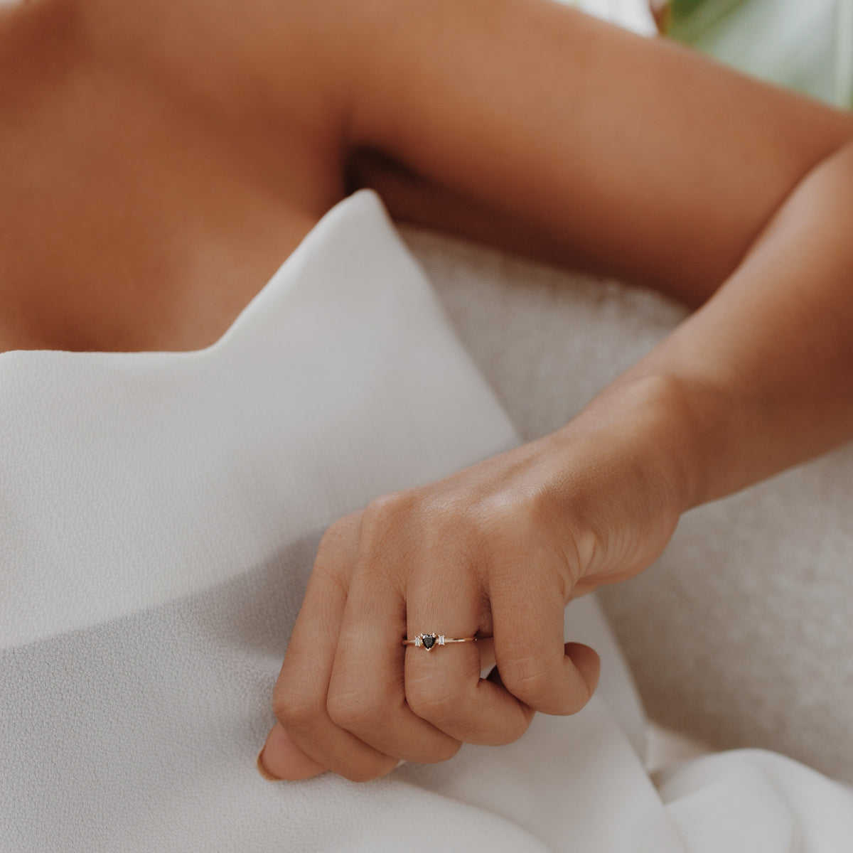 Solitaire Heart Shape Black Diamond Engagement Ring with Baguette Diamonds Orizzo fine jewelry
