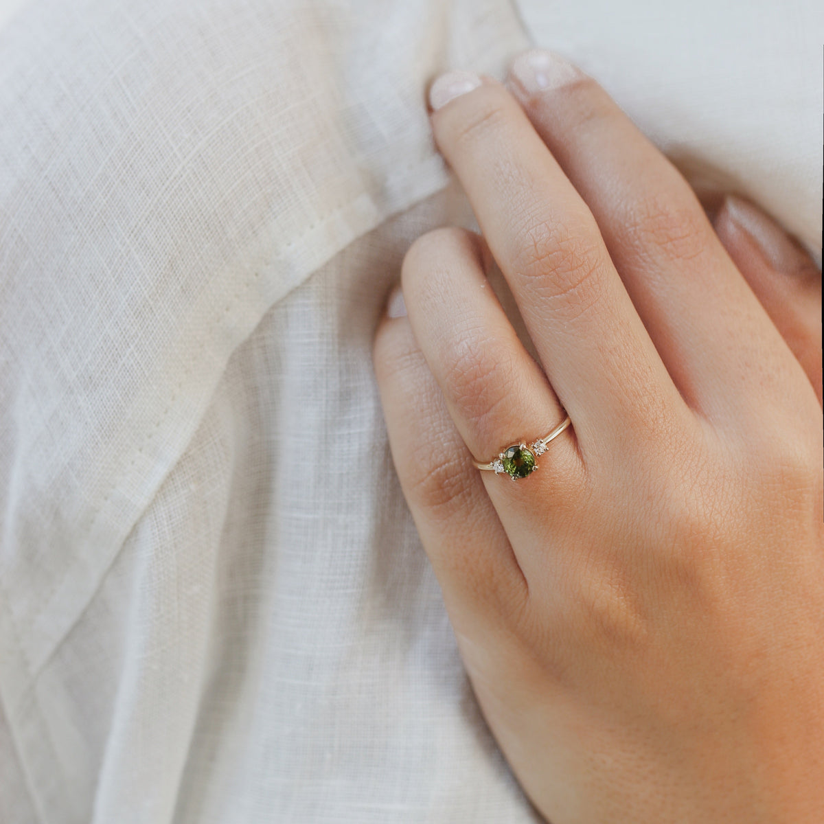 Green Sapphire Engagement Ring With Diamond Orizzo fine jewelry