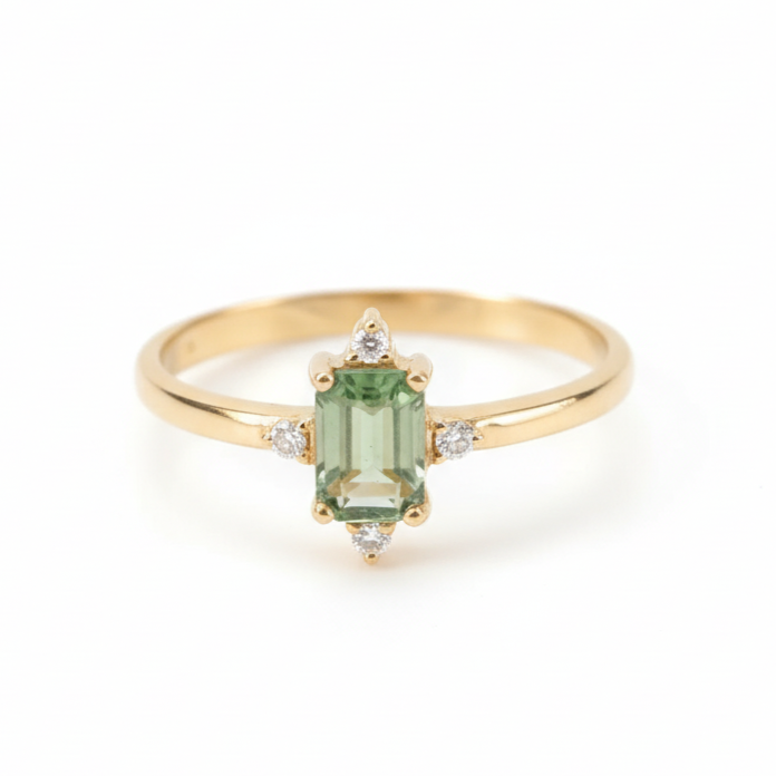 Prsten se zeleným safírem a diamanty ve stylu art deco