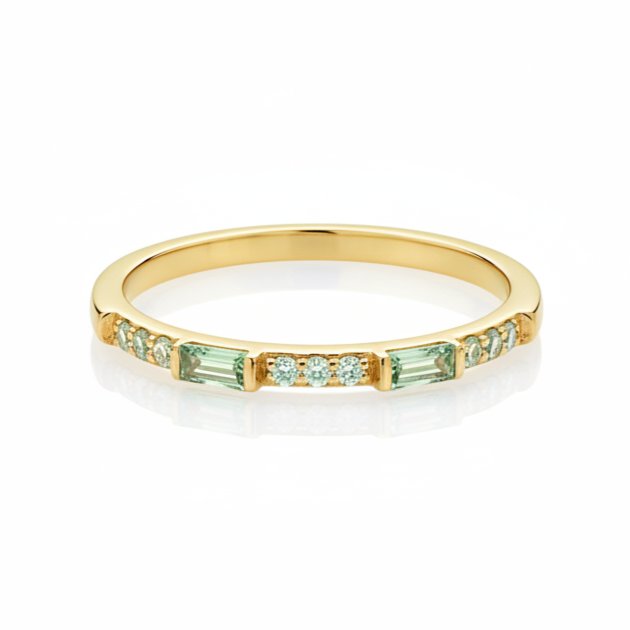 14 Karat Gold Eternity Ring mit Baguette-Grünem Saphir