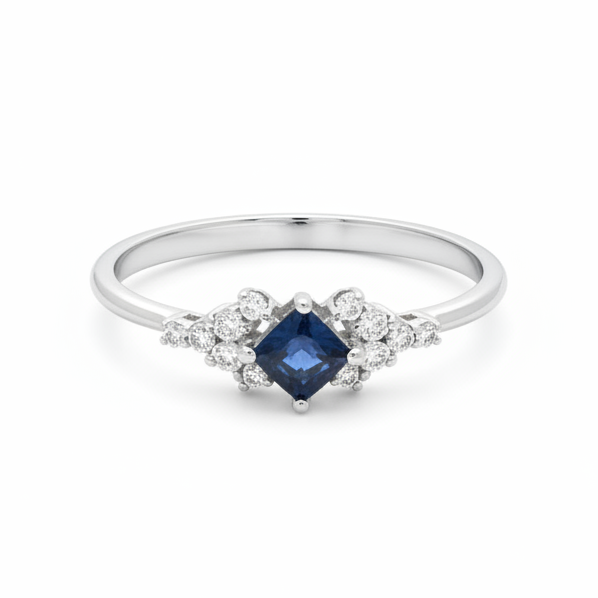 Blauer Saphir Cluster Ring mit Diamant