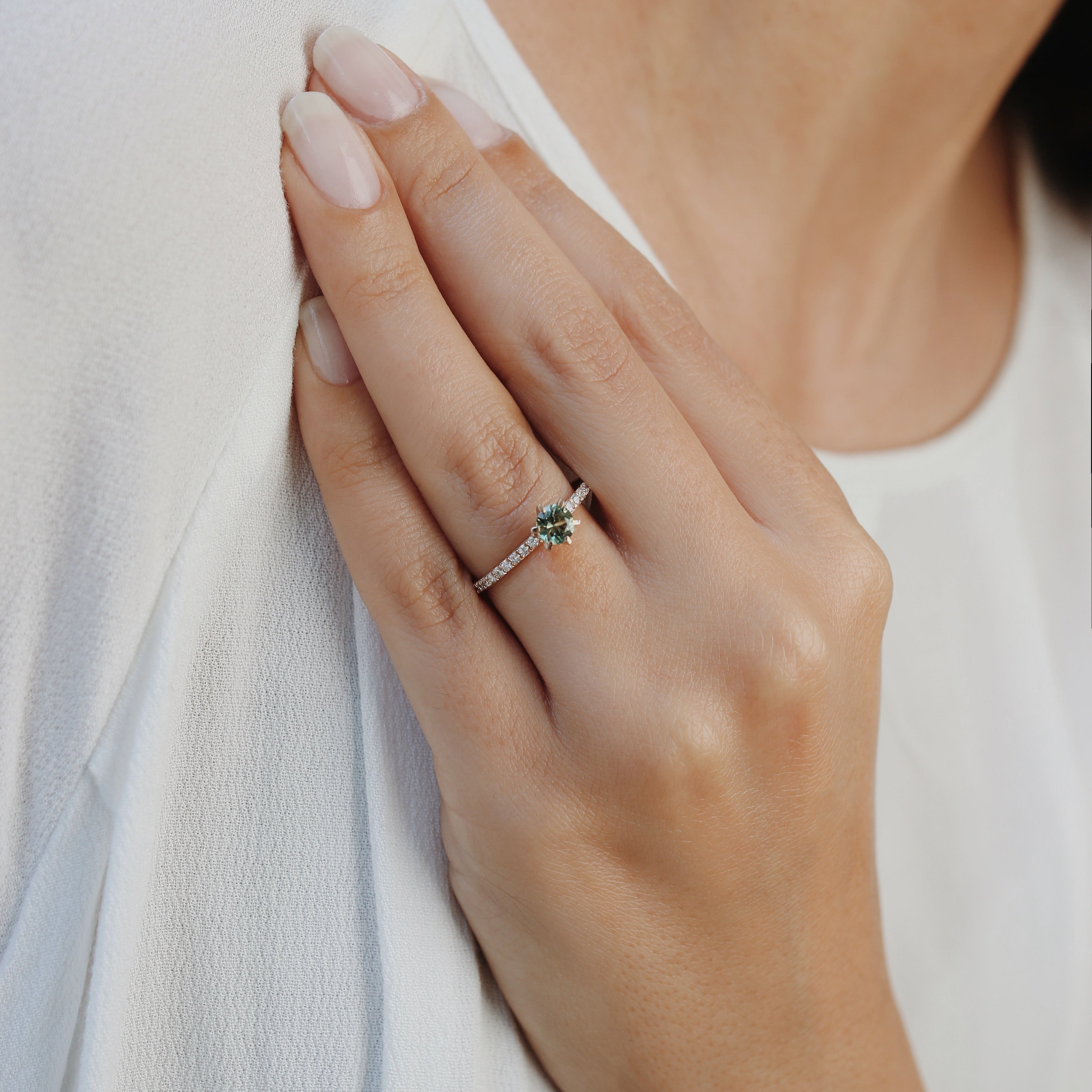 Green Sapphire Halo Engagement Ring With Diamond Orizzo fine jewelry
