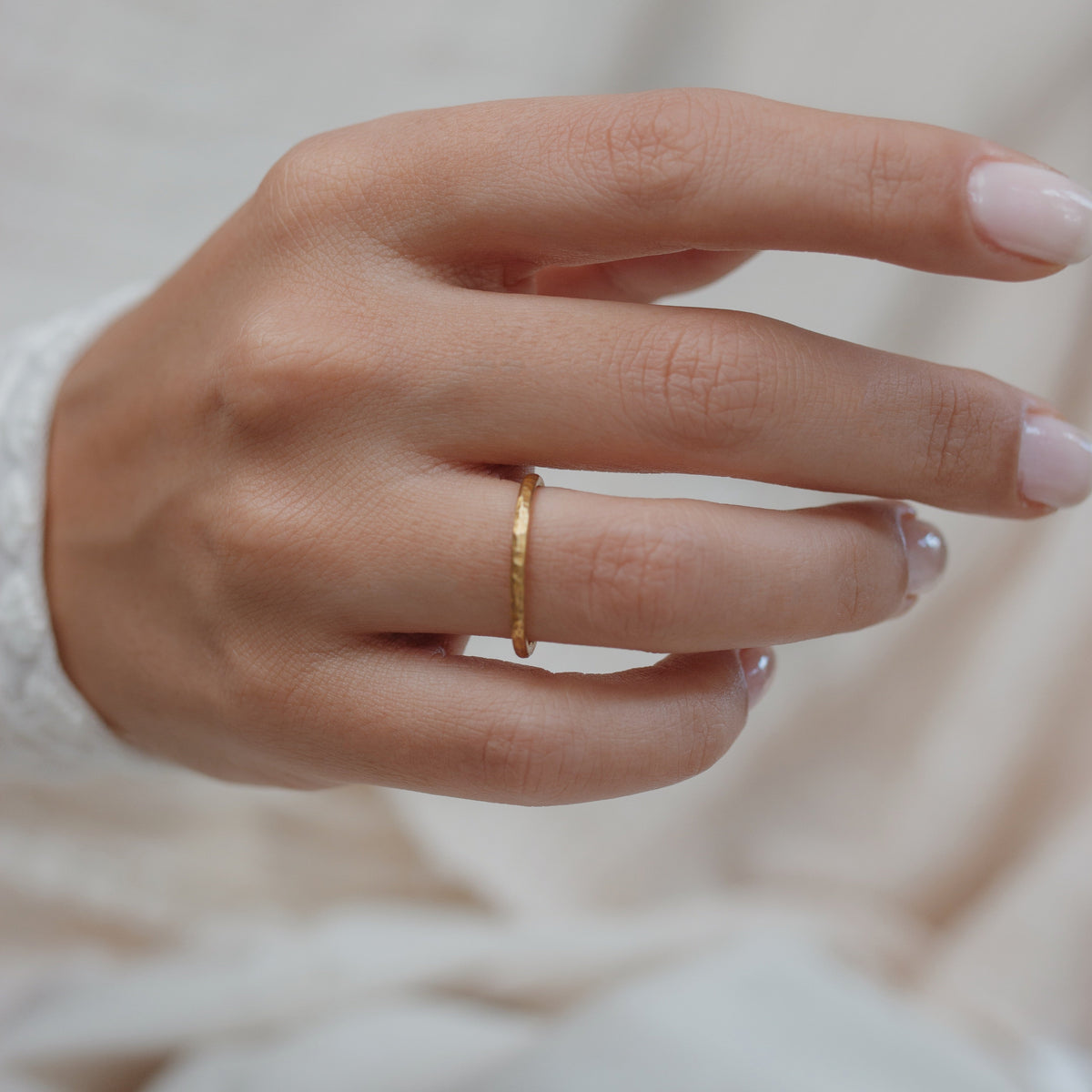 Hammered Gold Wedding Band in 14K Gold Orizzo fine jewelry