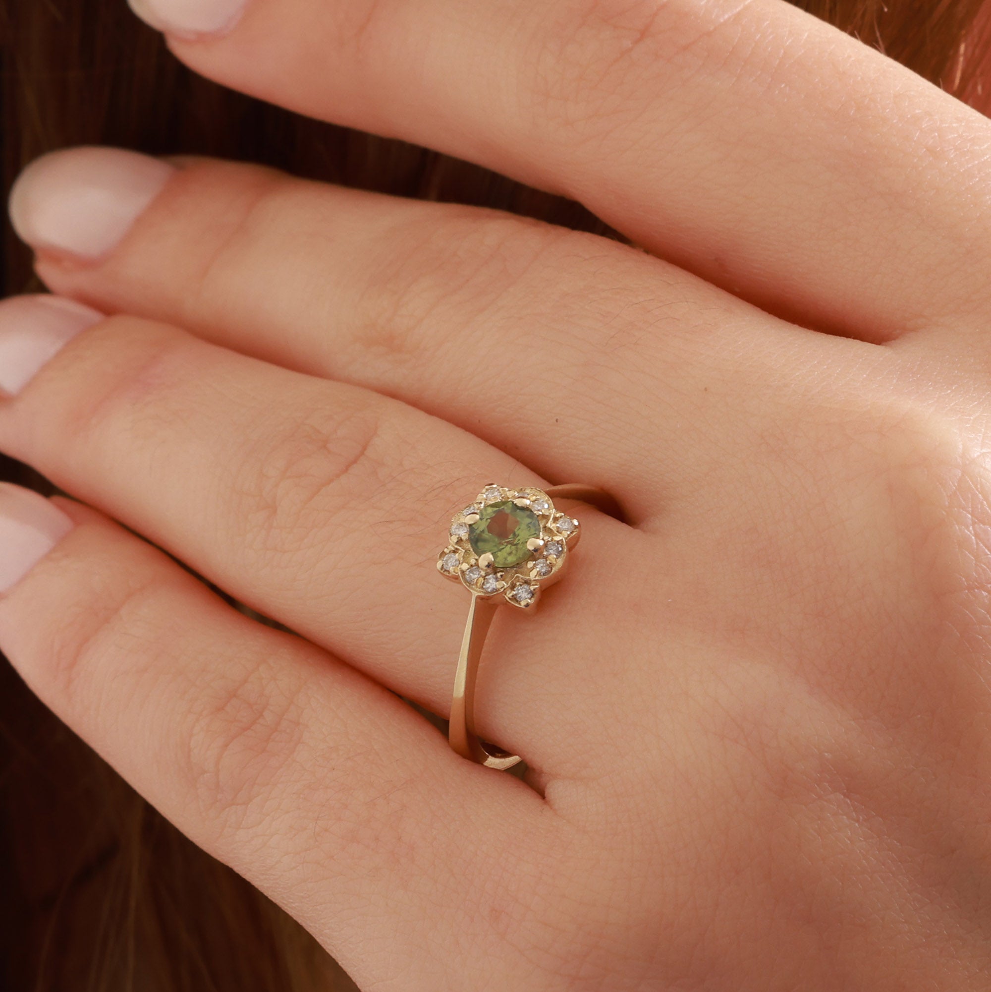 Art Deco Grüner Saphir Verlobungsring im Halo-Stil