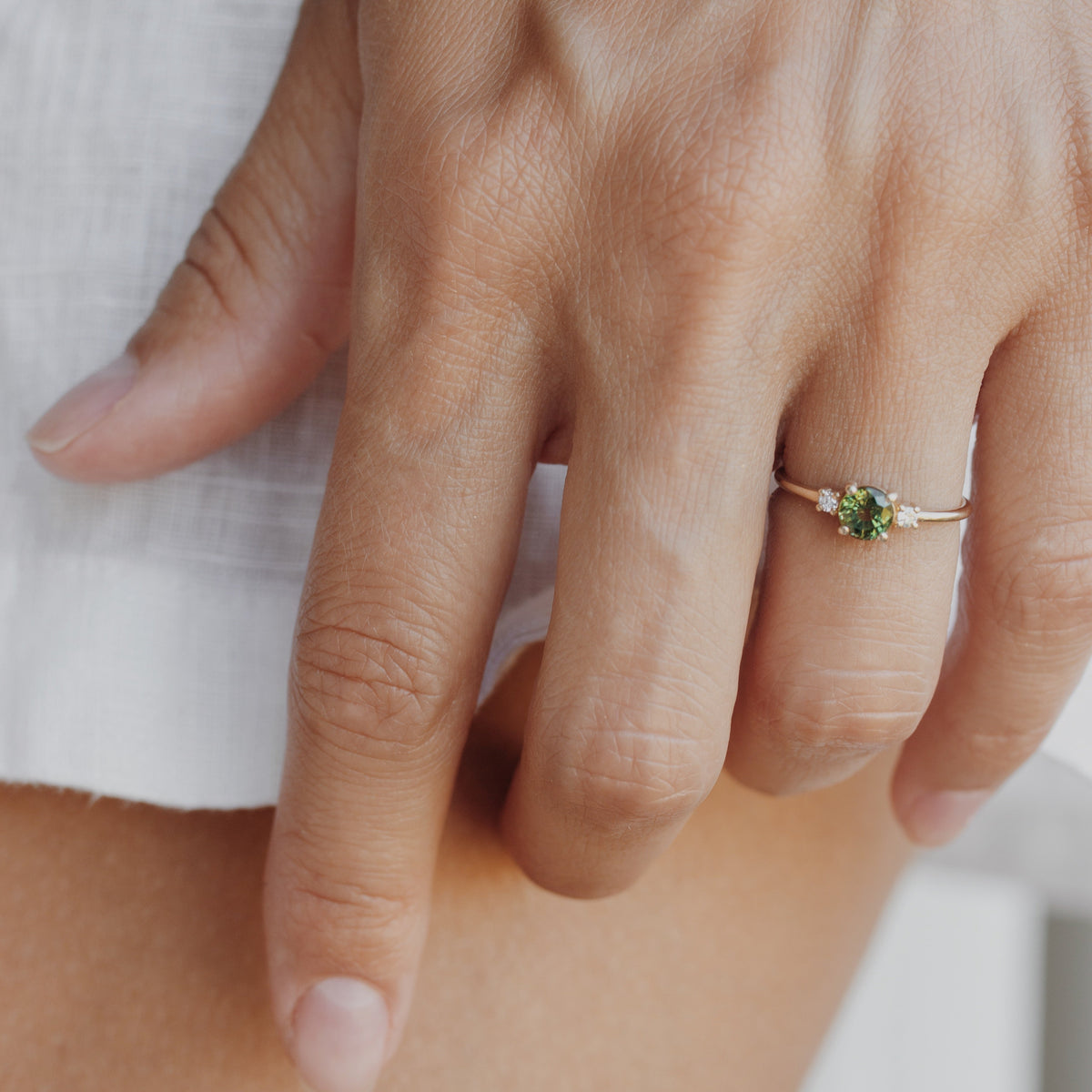 Green Sapphire Engagement Ring With Diamond Orizzo fine jewelry