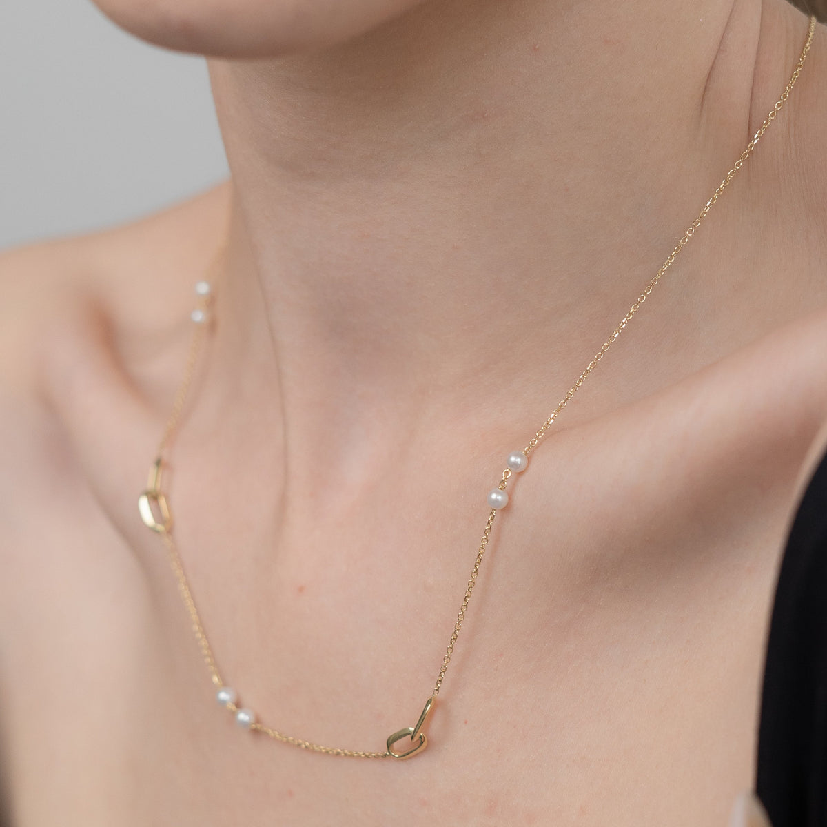 Gold Perlen Halskette mit geometrischem Link