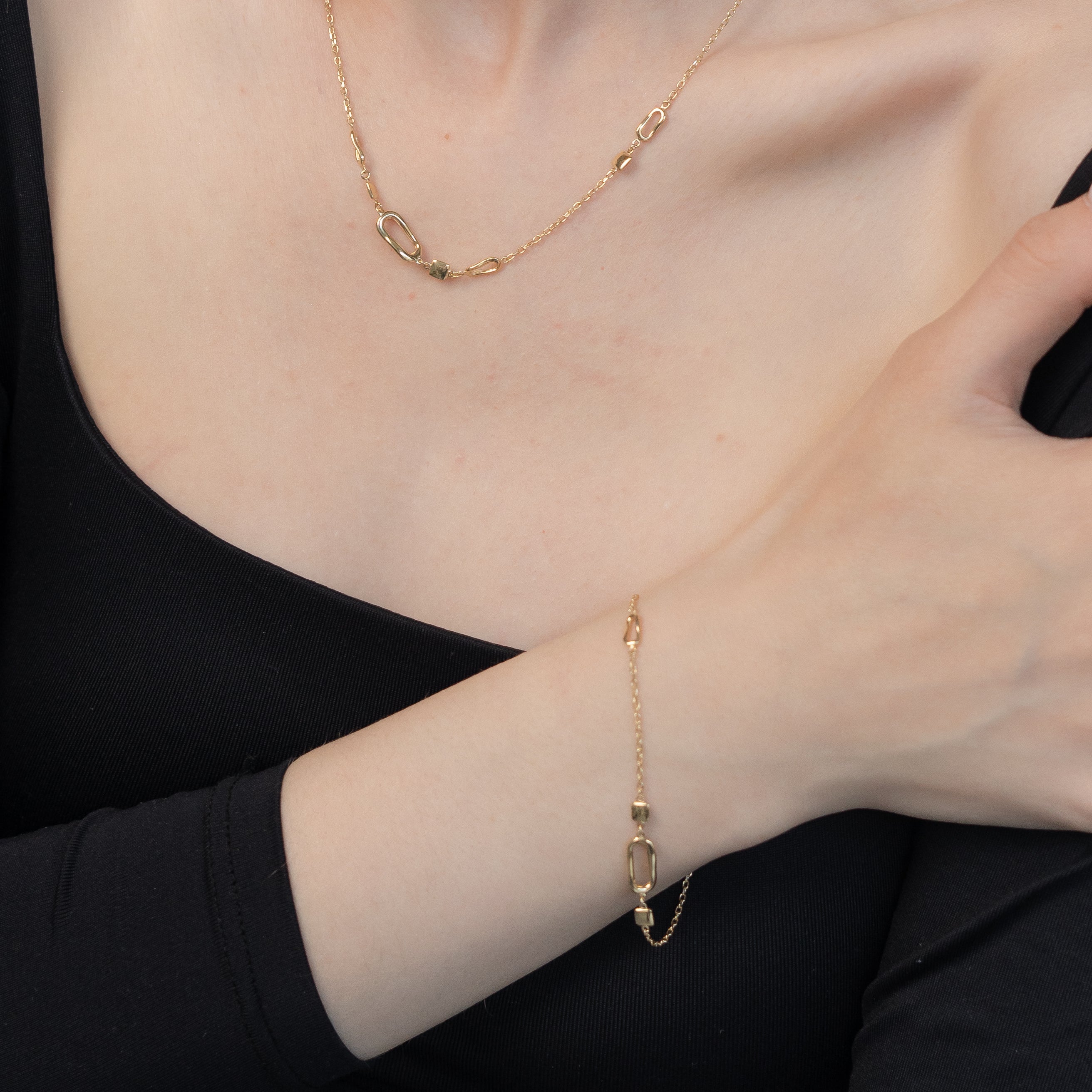 Assymetrical Gold Link Bracelet