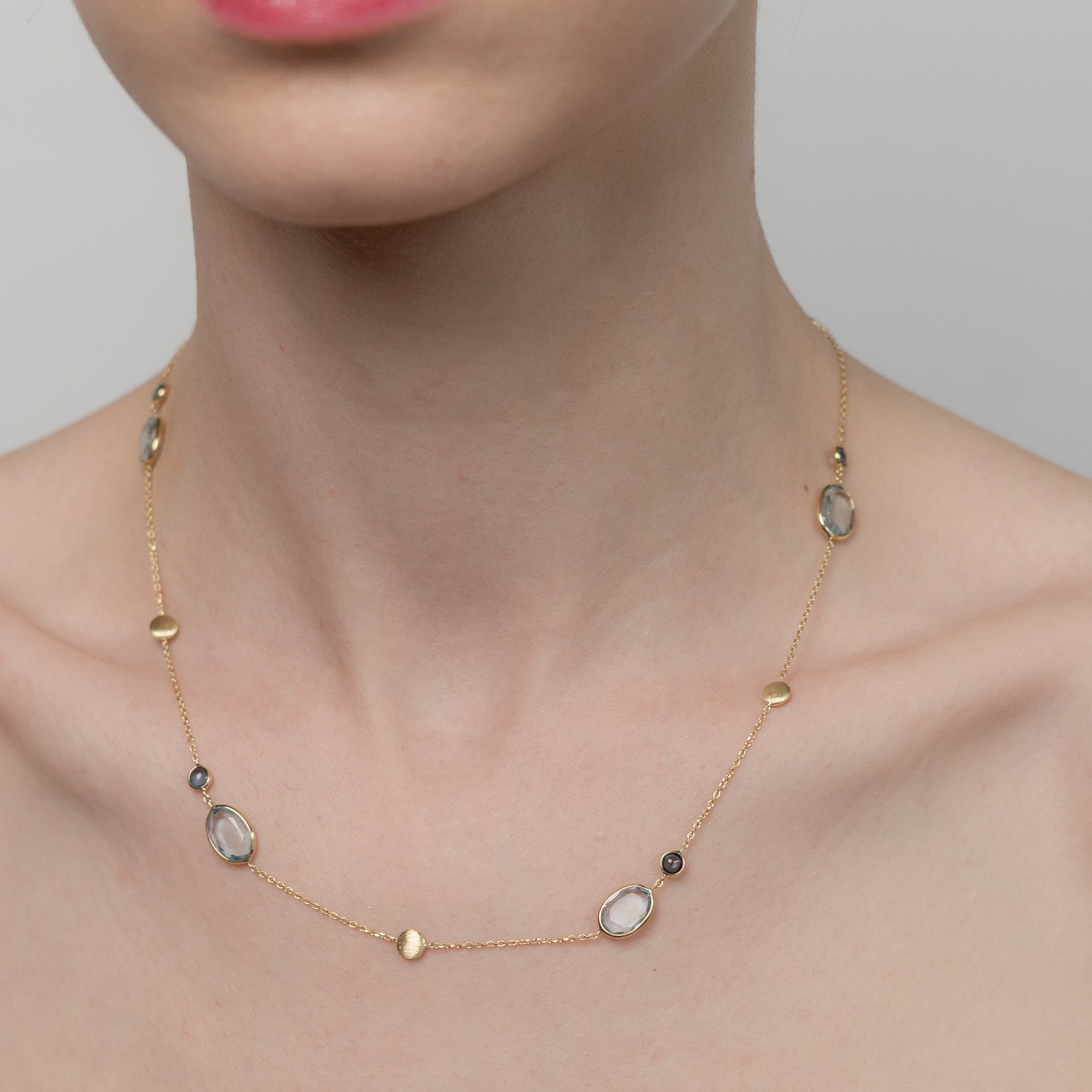 Leuchtende Aquamarin Halskette mit London Blue Topas