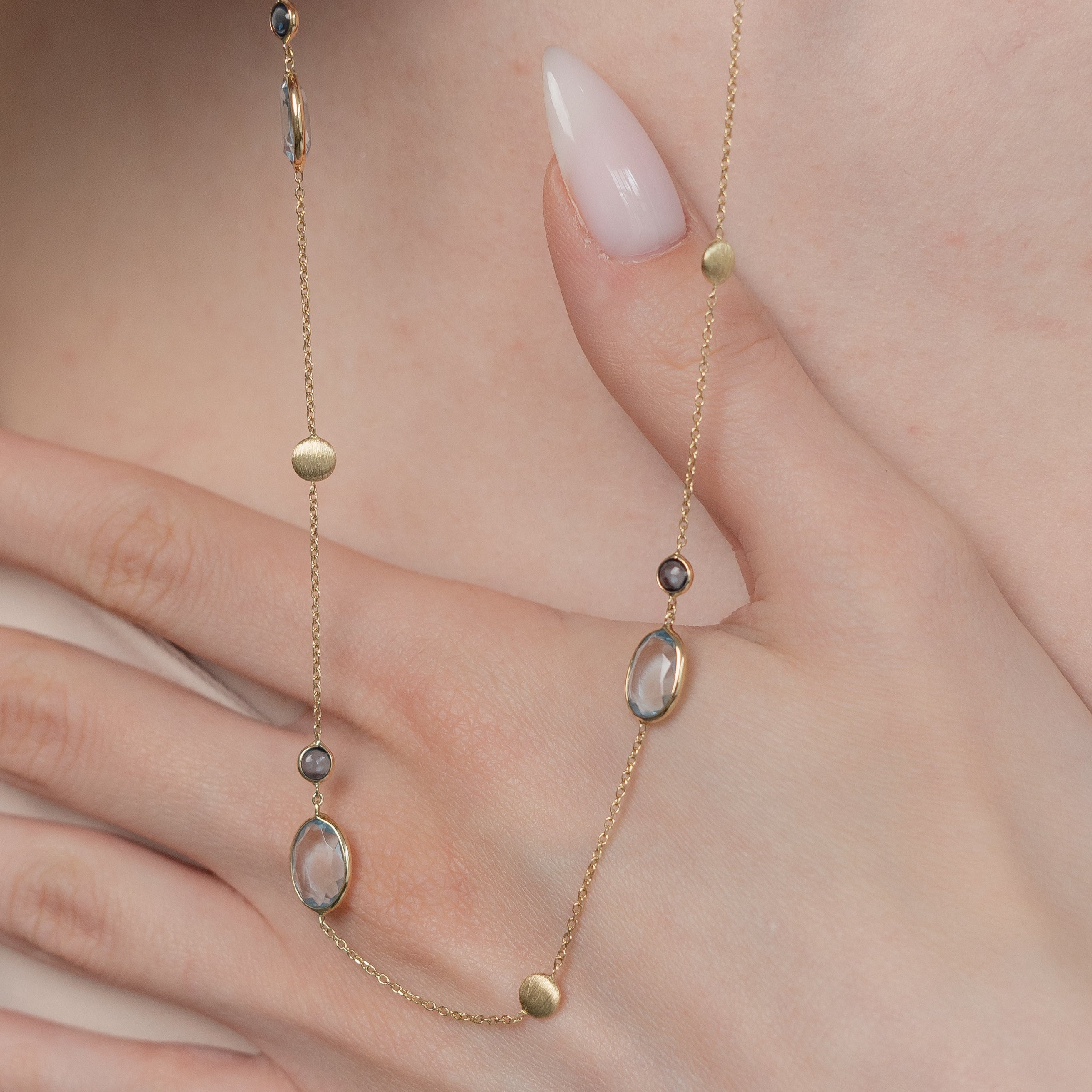 Leuchtende Aquamarin Halskette mit London Blue Topas