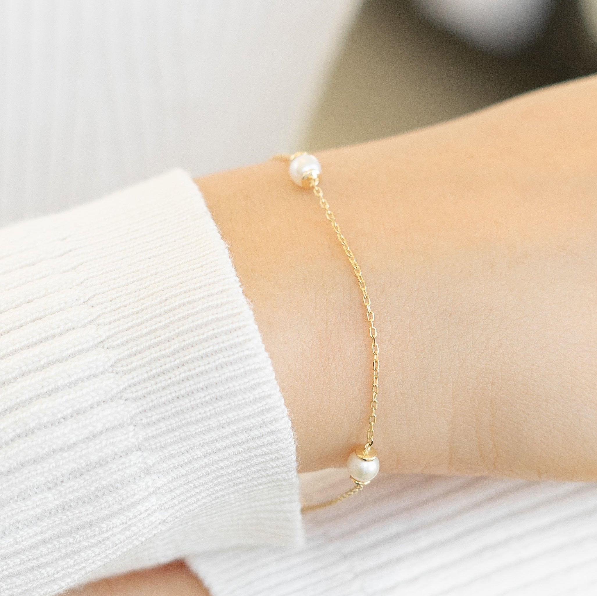 Delicate Pearl Bracelet In Gold