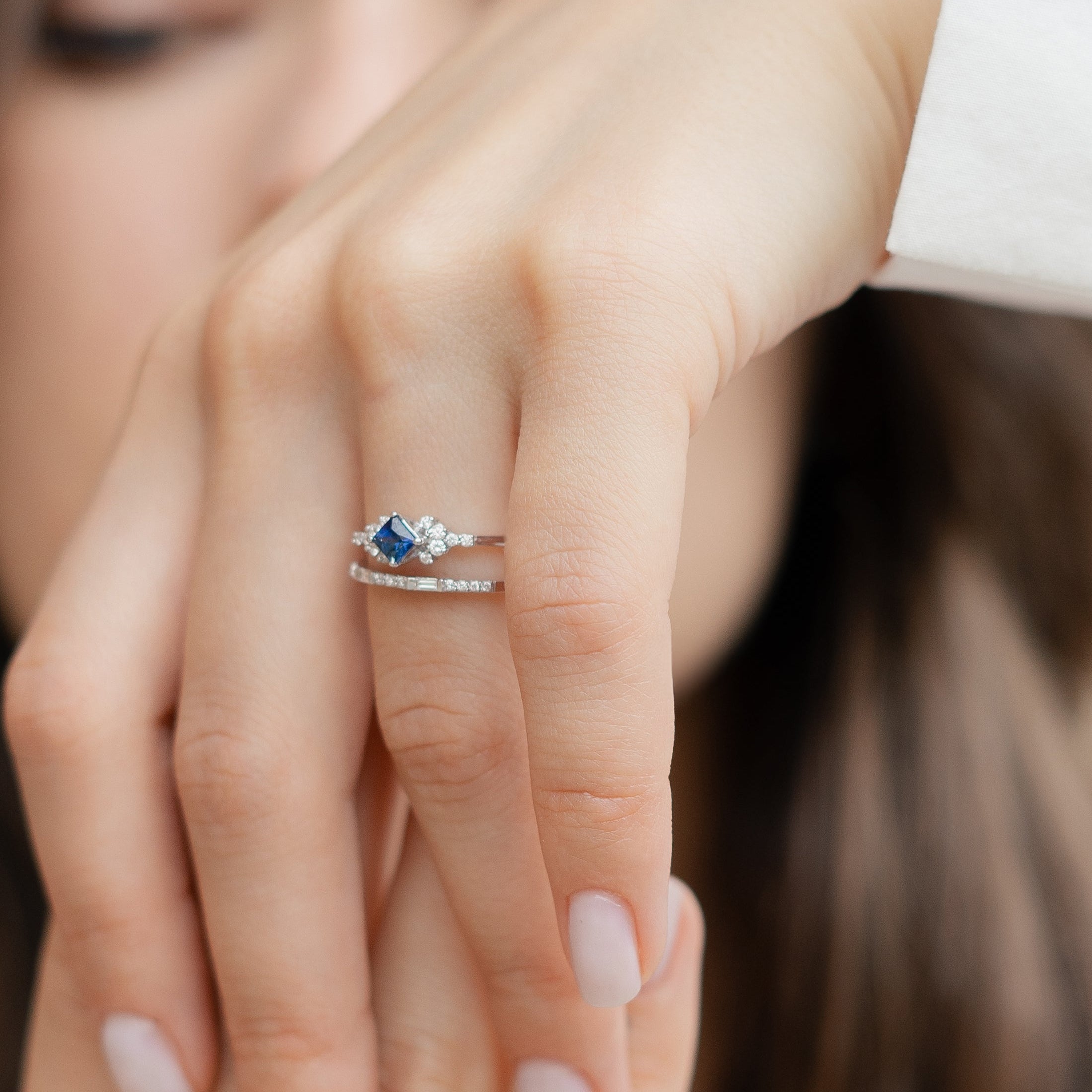 Blue Sapphire Cluster Ring With Diamond
