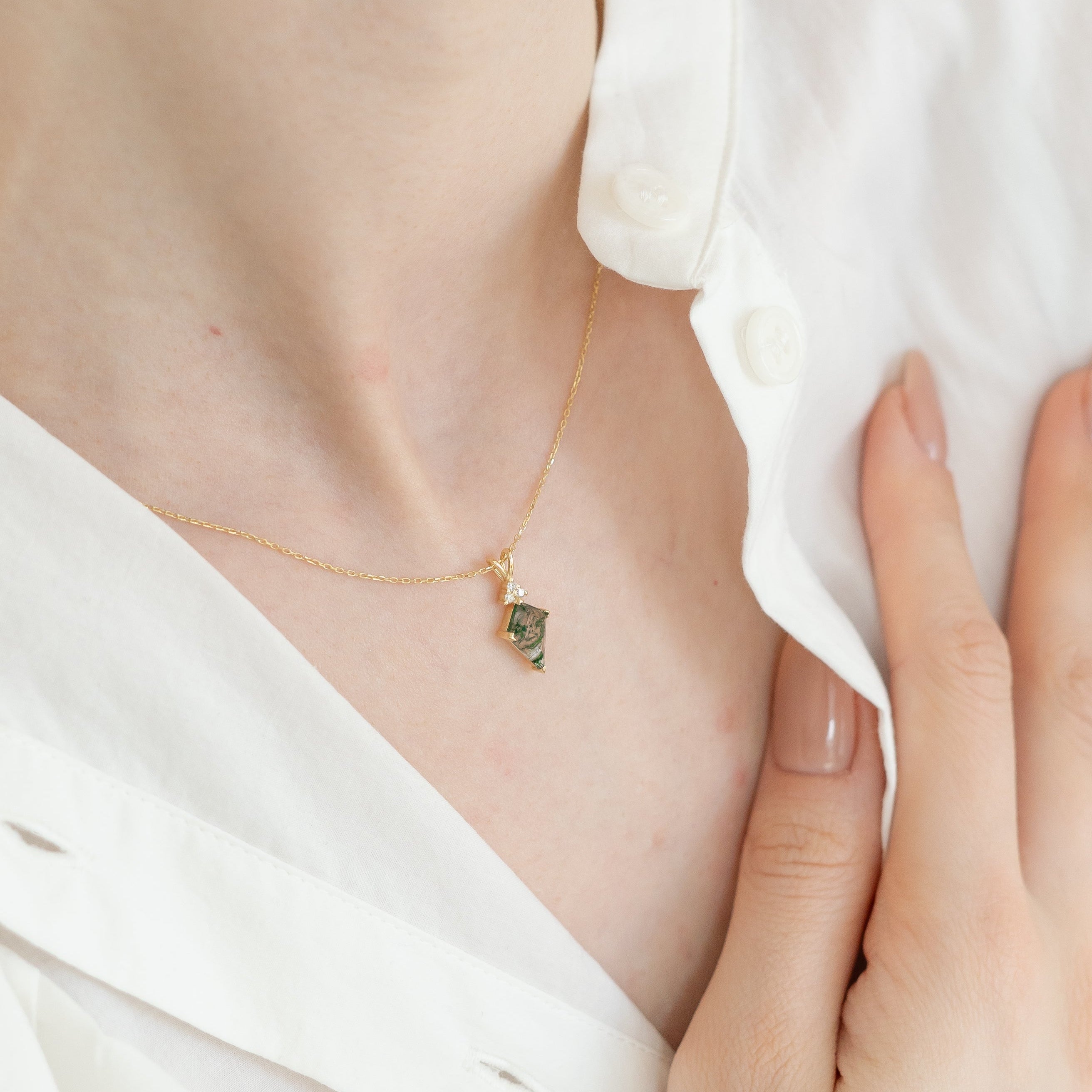 Kite Cut Moss Agate Necklace With Diamond