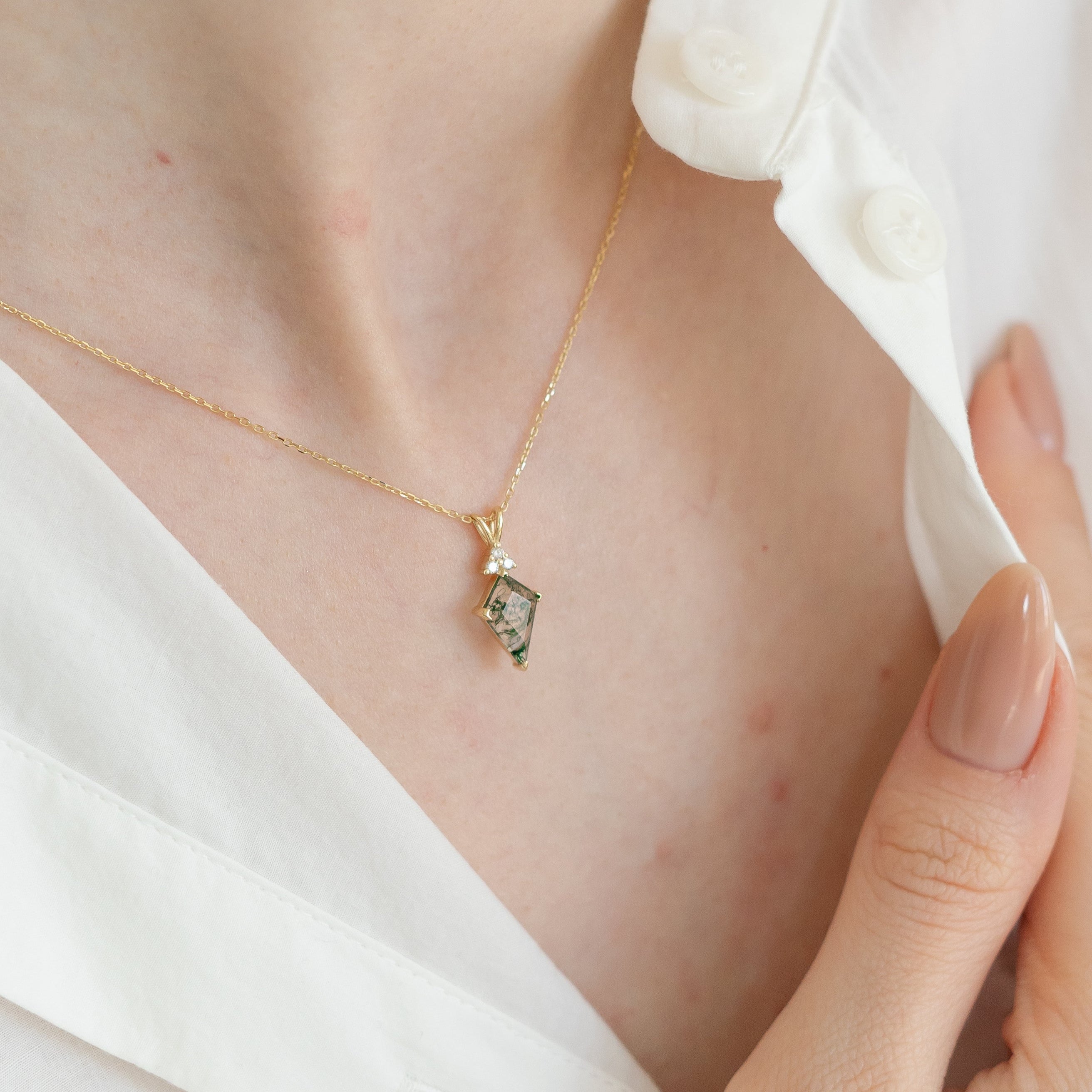 Kite Cut Moss Agate Necklace With Diamond