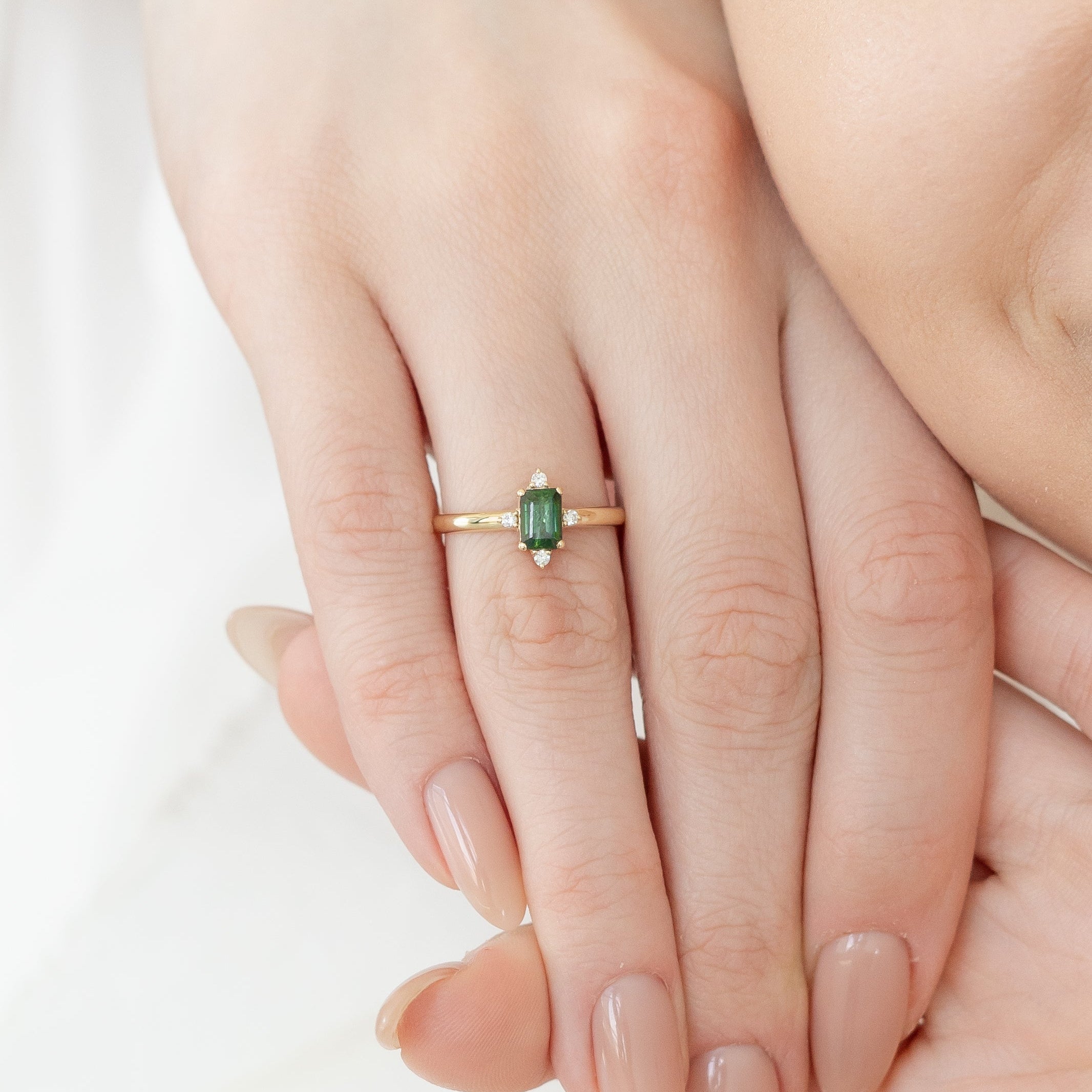 Art Deco Green Sapphire Ring With Diamonds