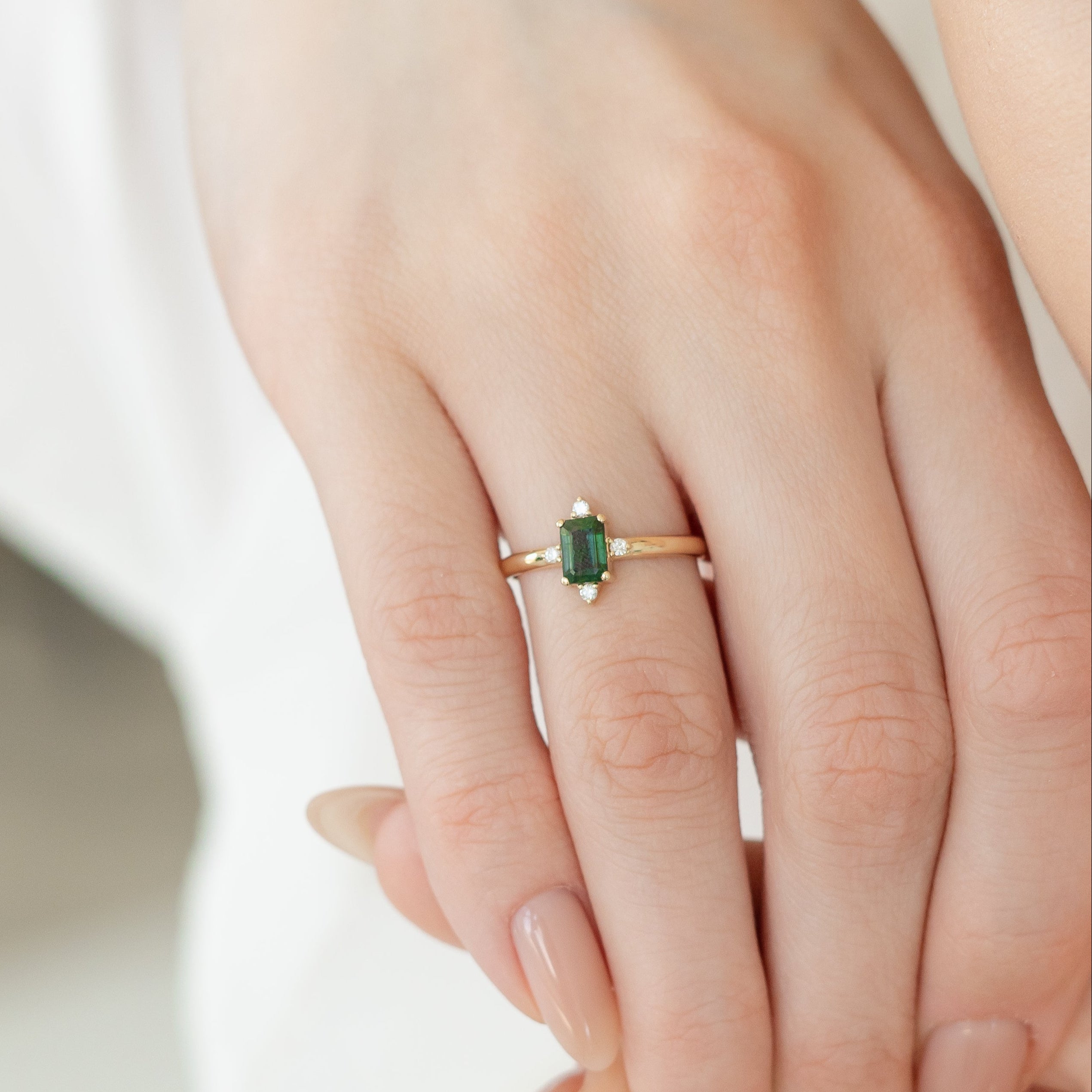 Art Deco Green Sapphire Ring With Diamonds
