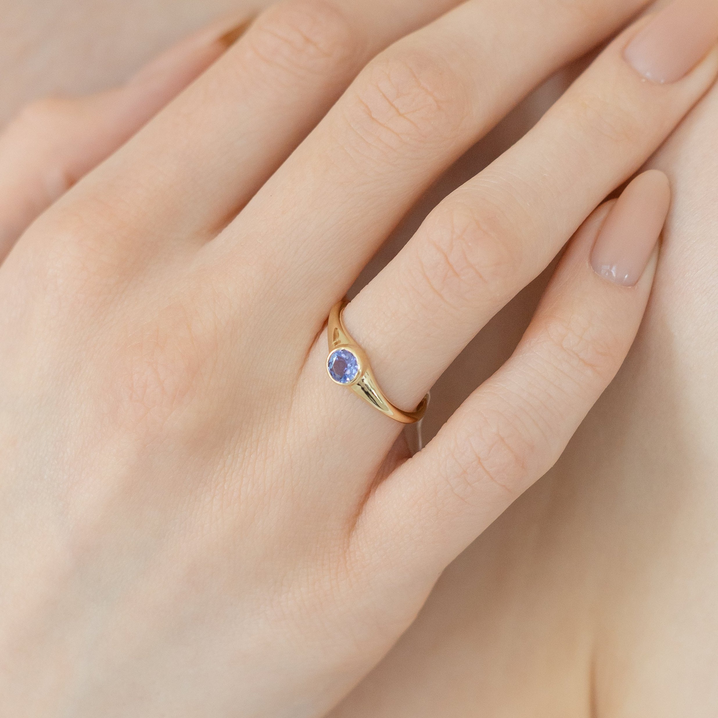 Round Cut Tanzanite Signet Ring