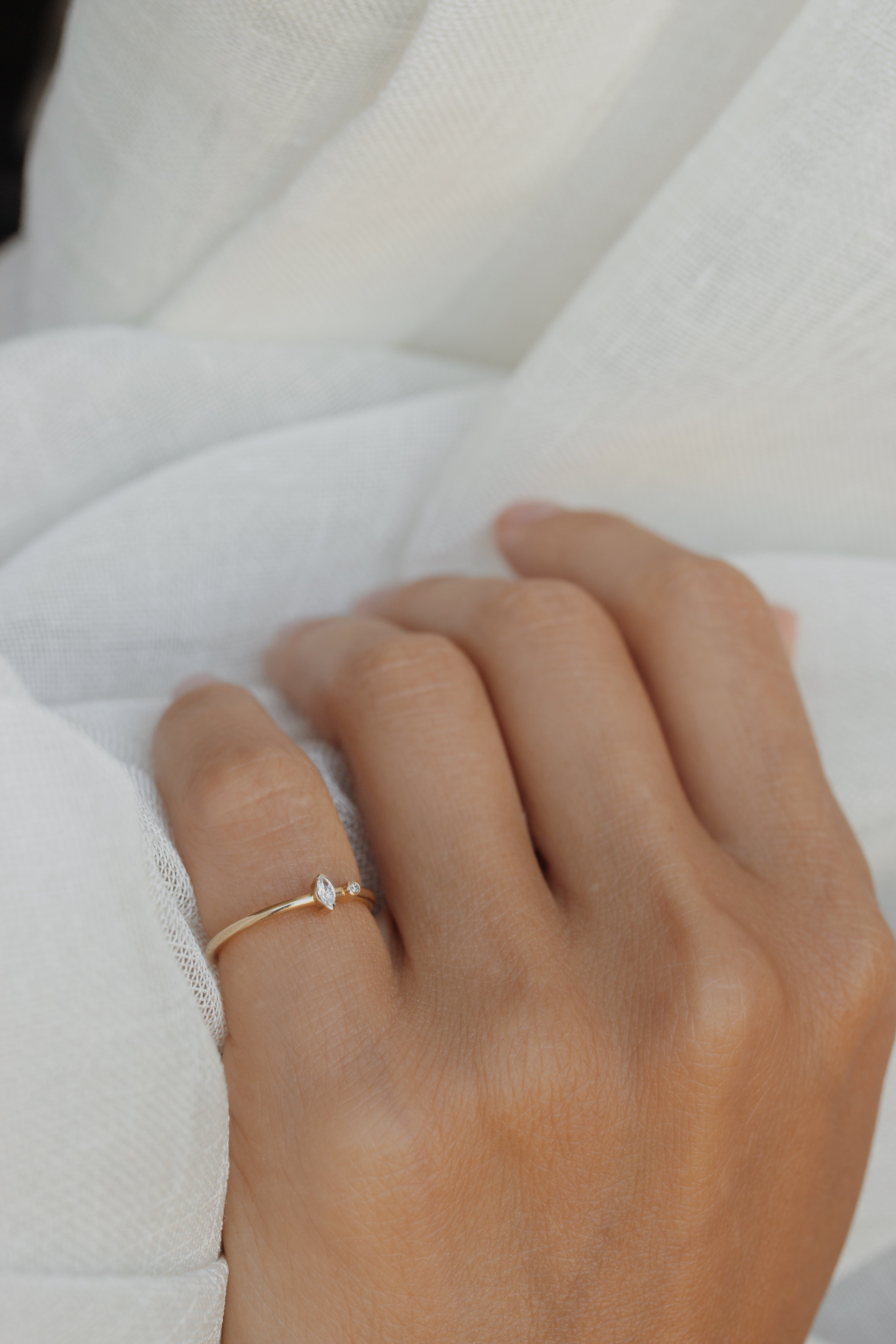 Marquise Round Diamond Stackable Ring Orizzo fine jewelry