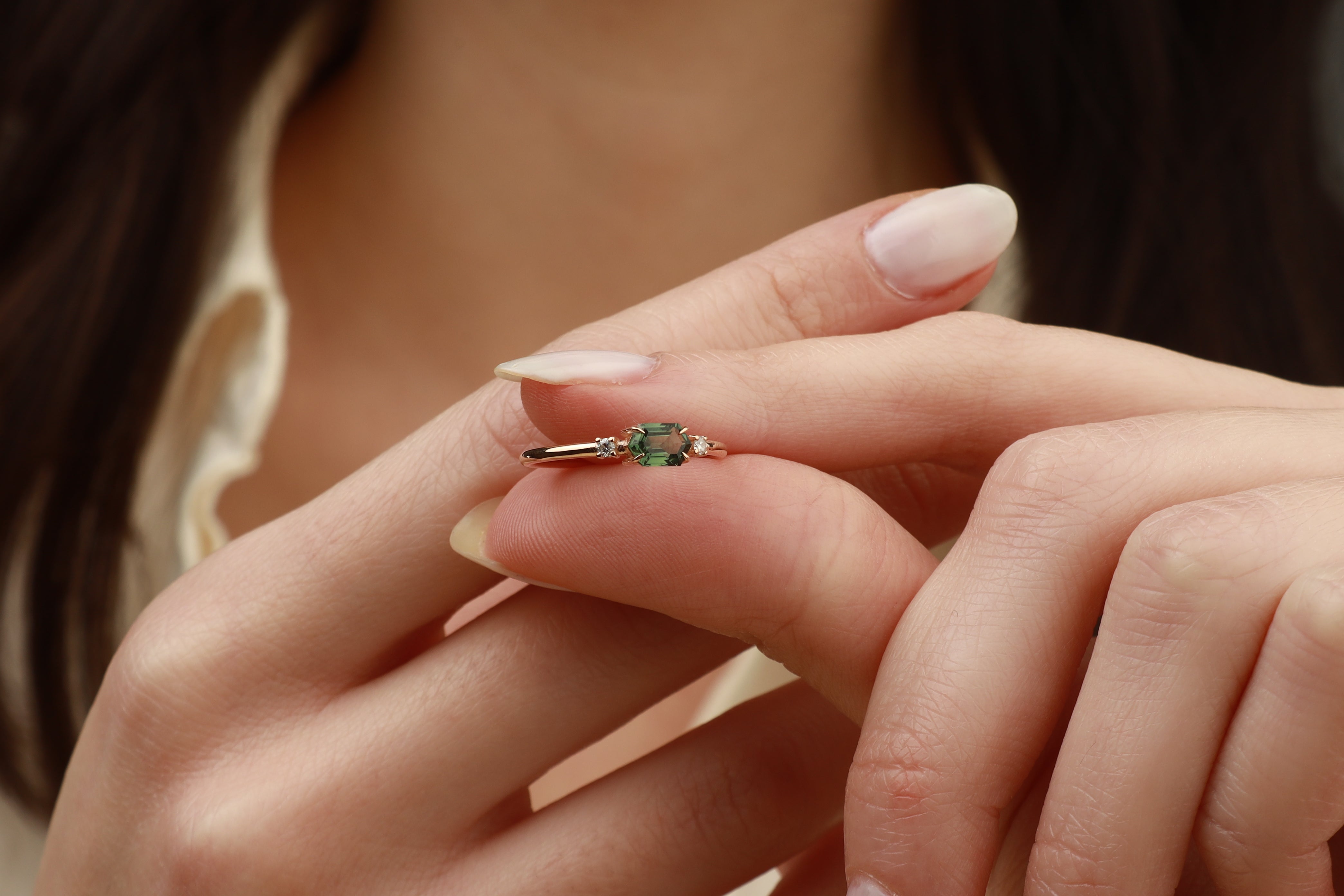 Horizontal Hexagon Green Sapphire Engagement Ring with Diamond Orizzo fine jewelry
