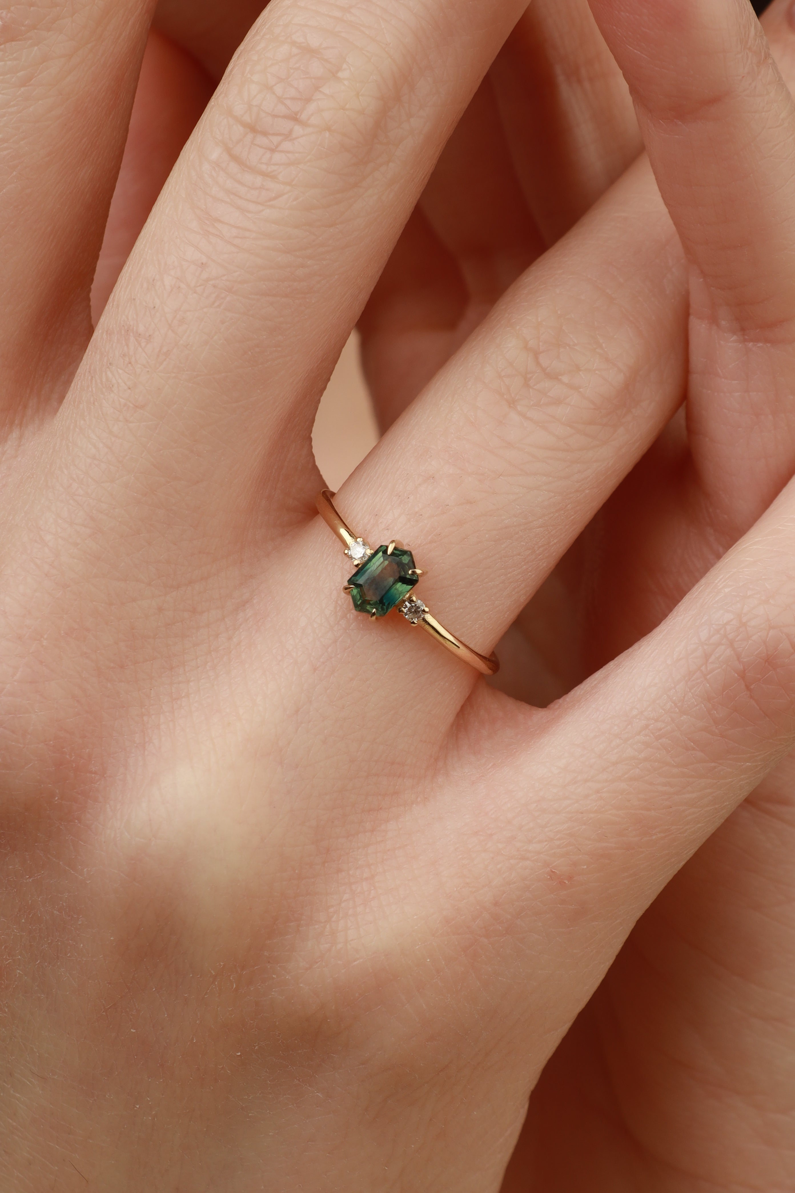 Hexagon Green Sapphire Three Stone Engagement Ring With Diamond Orizzo fine jewelry