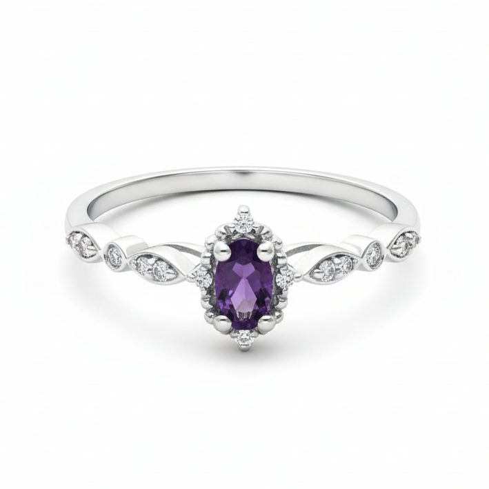 14 Karat Gold Oval Amethyst Ring mit Diamanten