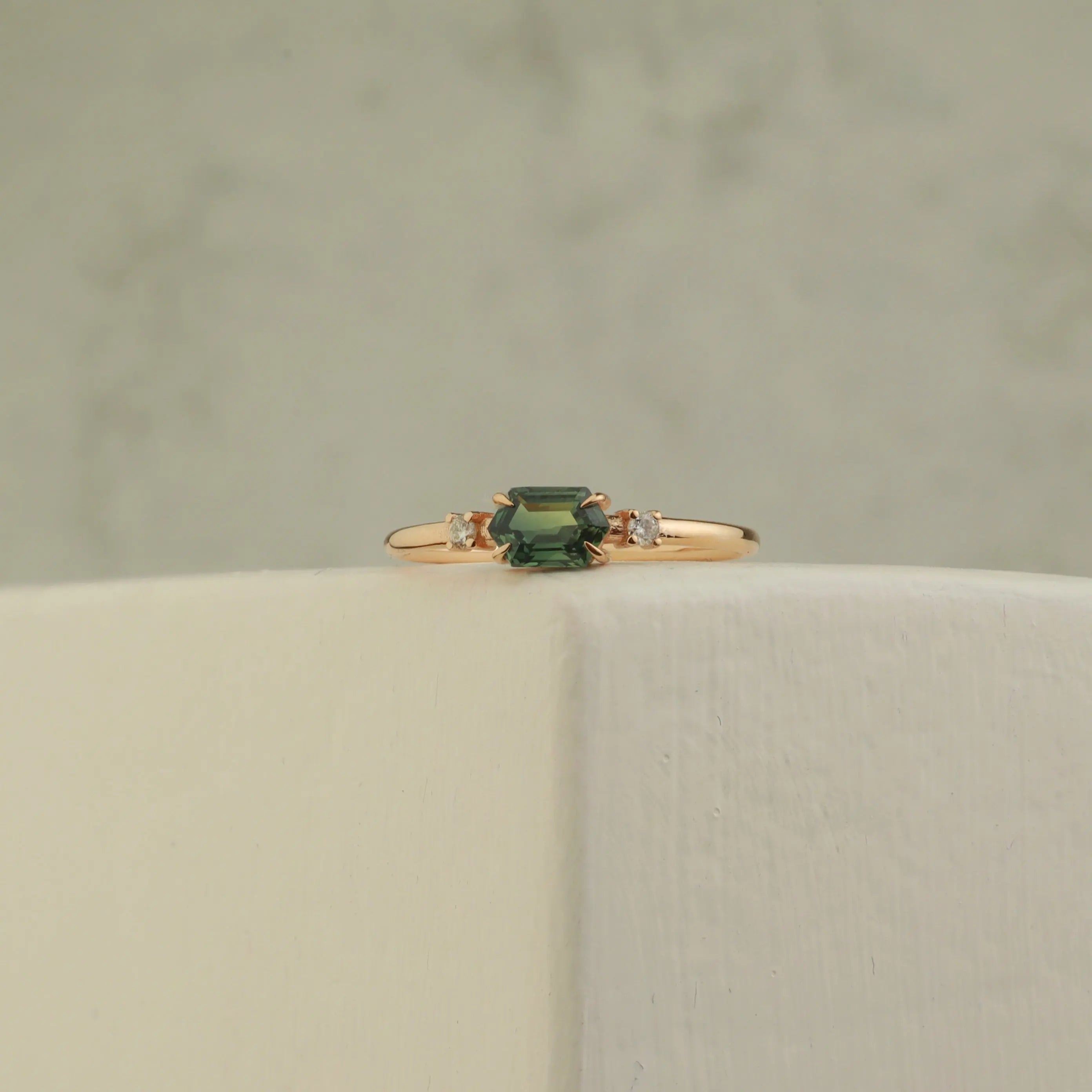 Horizontal Hexagon Green Sapphire Engagement Ring with Diamond Orizzo fine jewelry