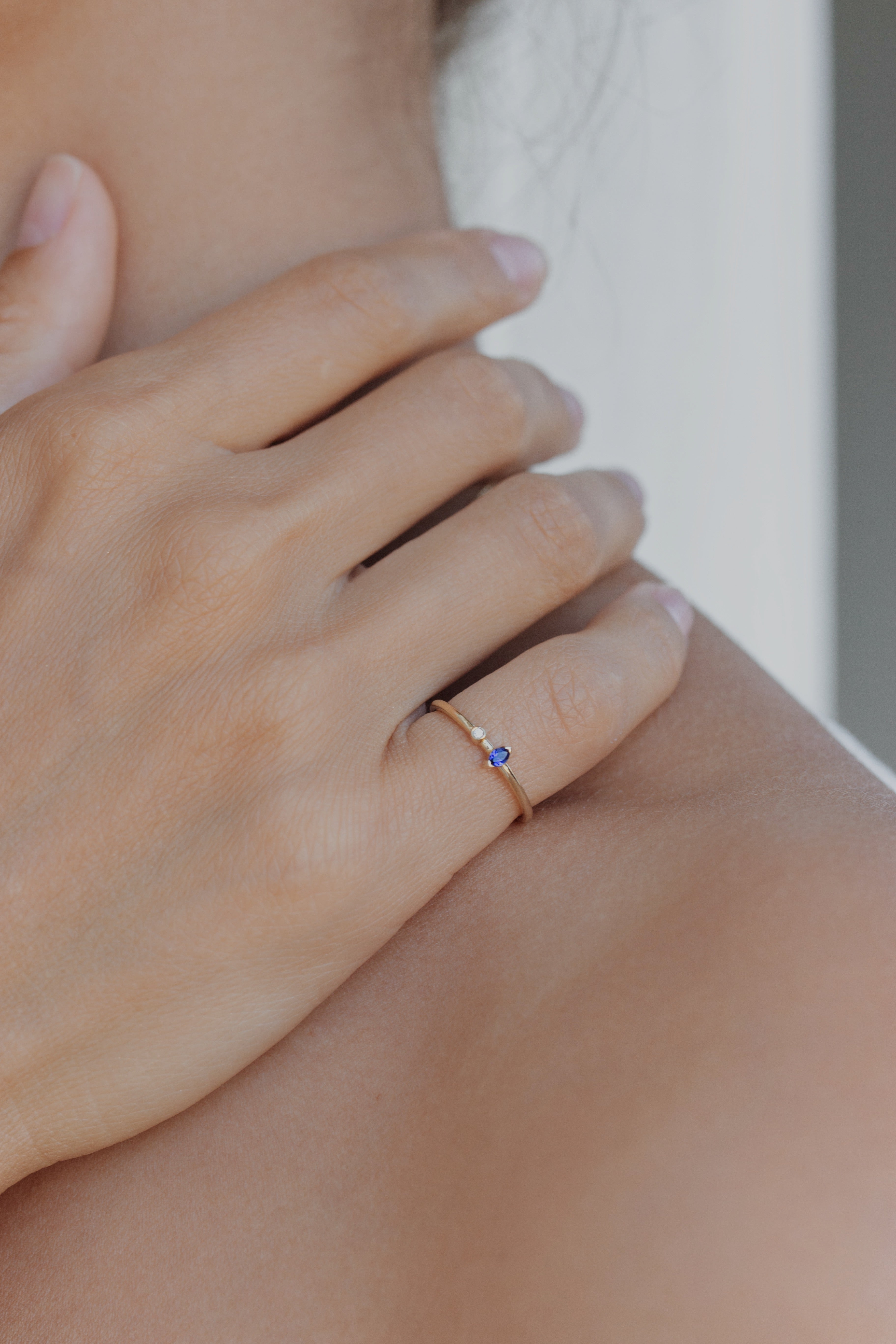Marquise Sapphire and Round Diamond Minimal Ring Orizzo fine jewelry