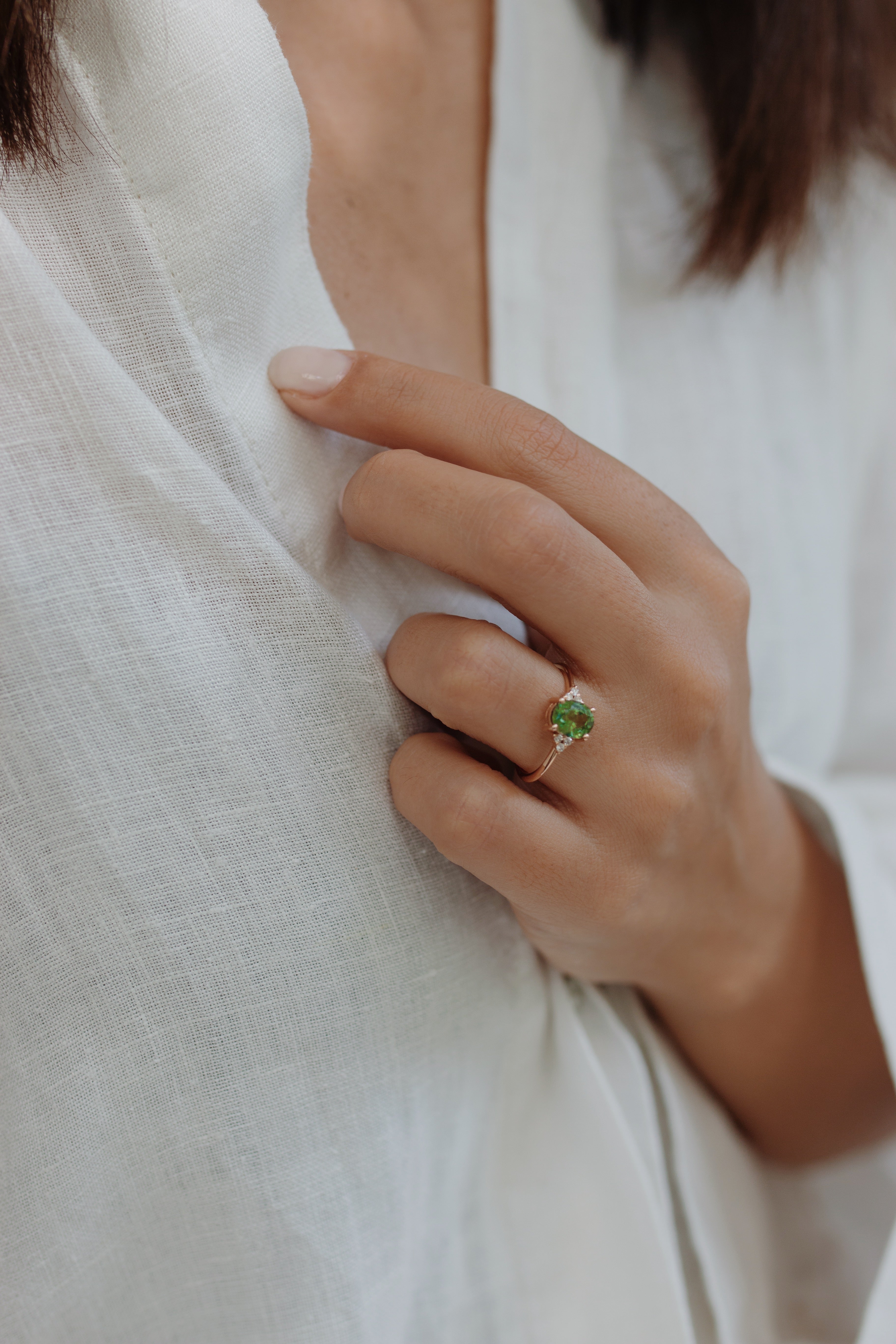 Oval Green Sapphire Engagement Ring With Diamond - Art Deco Style Orizzo fine jewelry