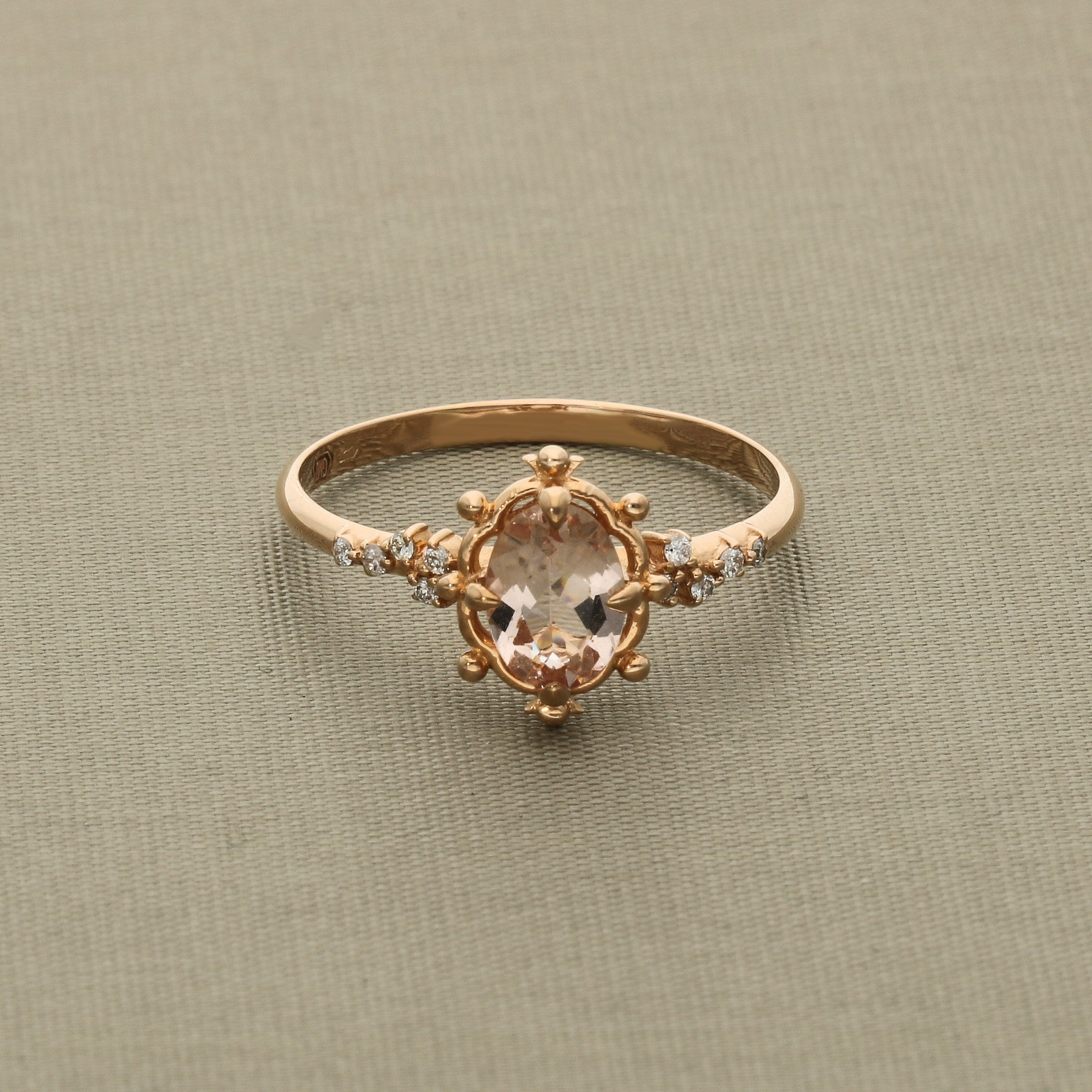 Oval Morganite Engagement Ring With Diamond