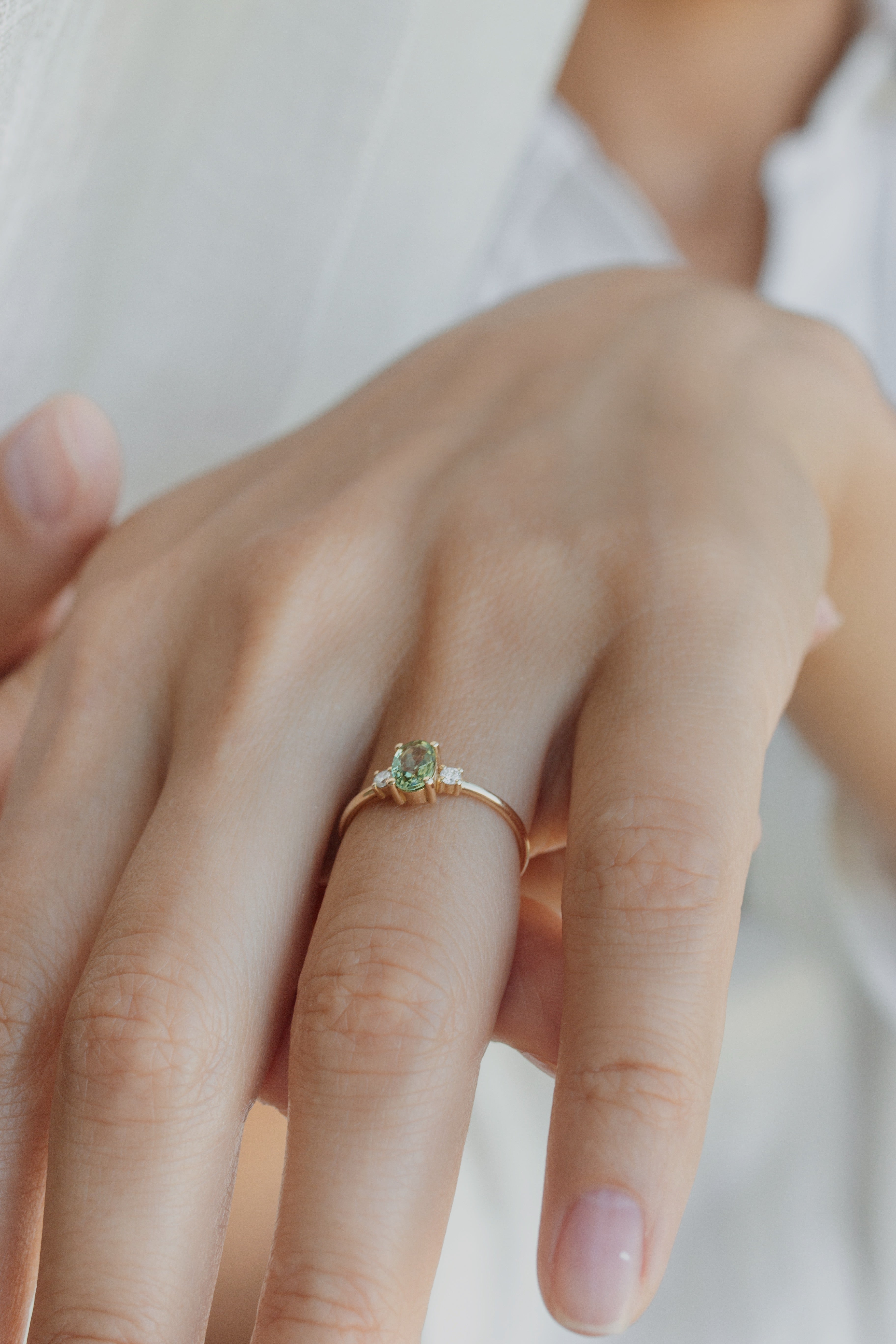 Oval Green Sapphire Engagement Ring With Diamond Orizzo fine jewelry