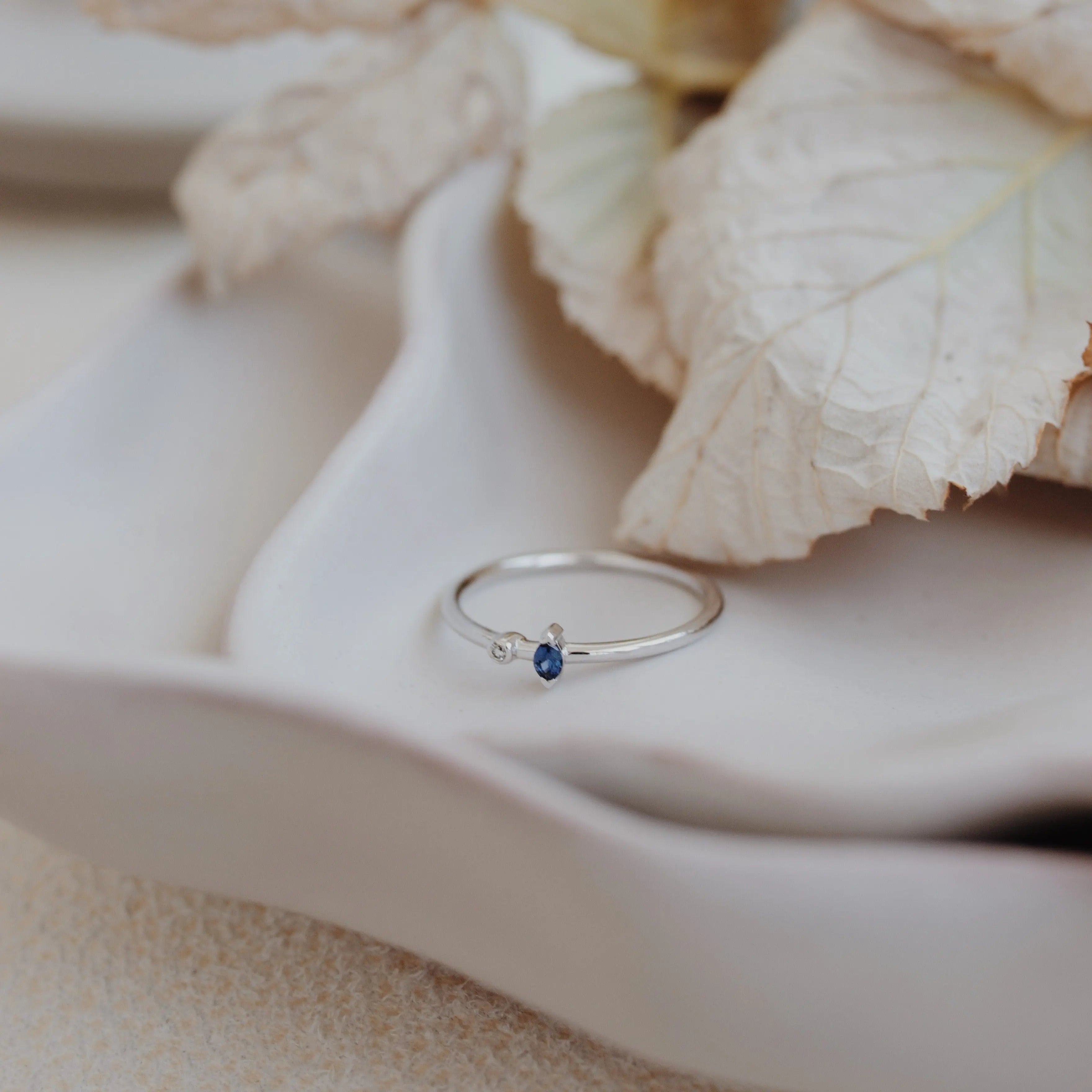 Marquise Sapphire and Round Diamond Minimal Ring Orizzo fine jewelry