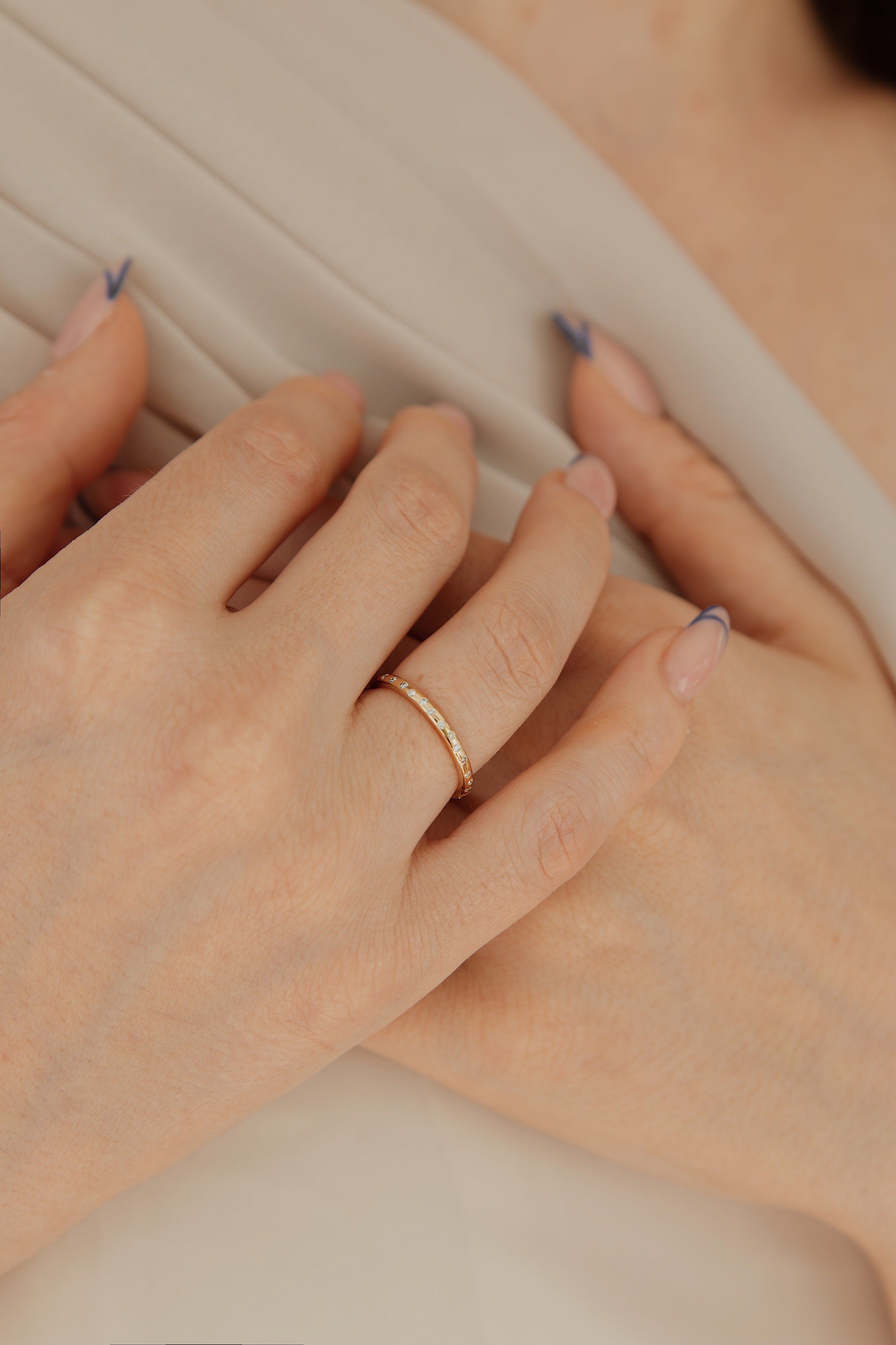 Scattered Diamond Wedding Band Orizzo fine jewelry