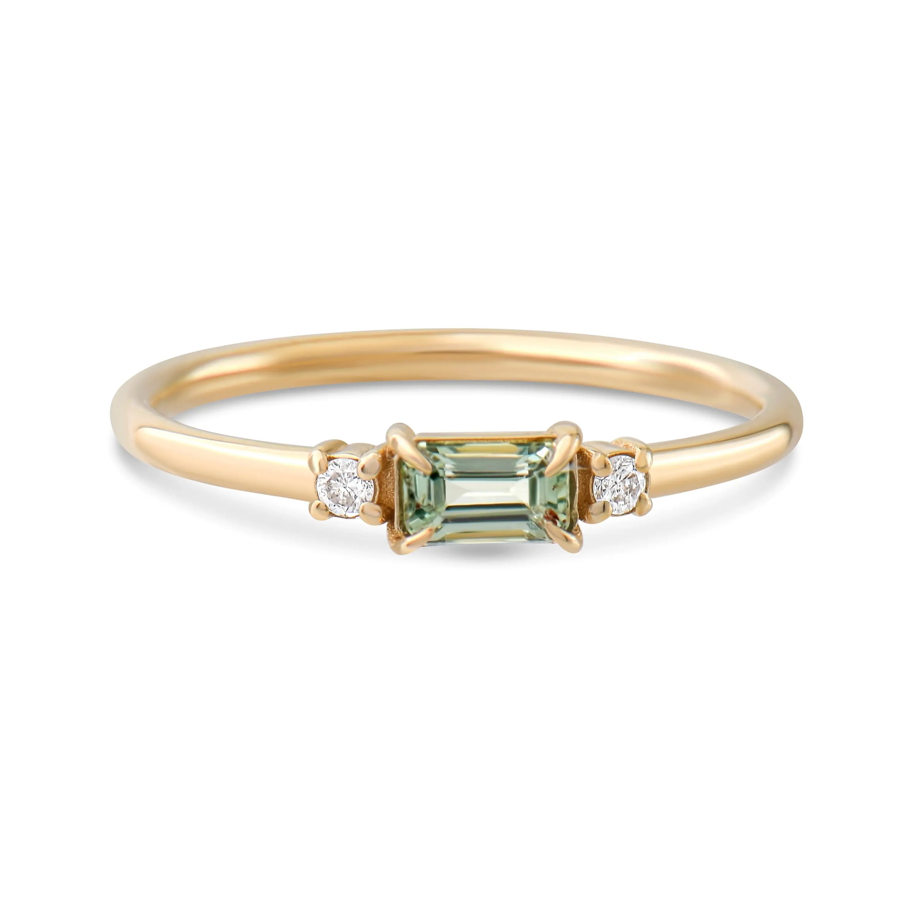 Emerald Cut Green Sapphire Ring With Diamond Orizzo fine jewelry