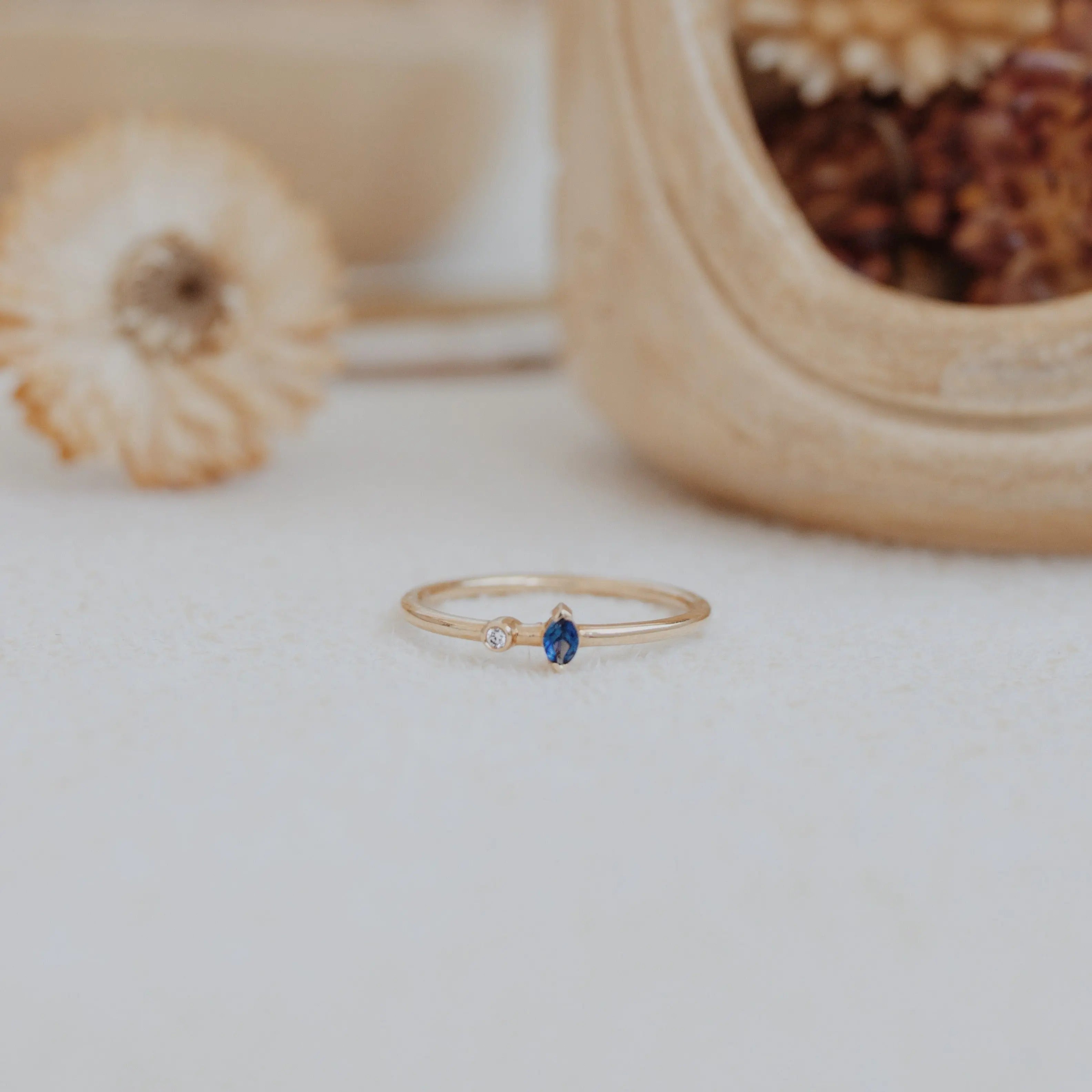 Marquise Sapphire and Round Diamond Minimal Ring Orizzo fine jewelry