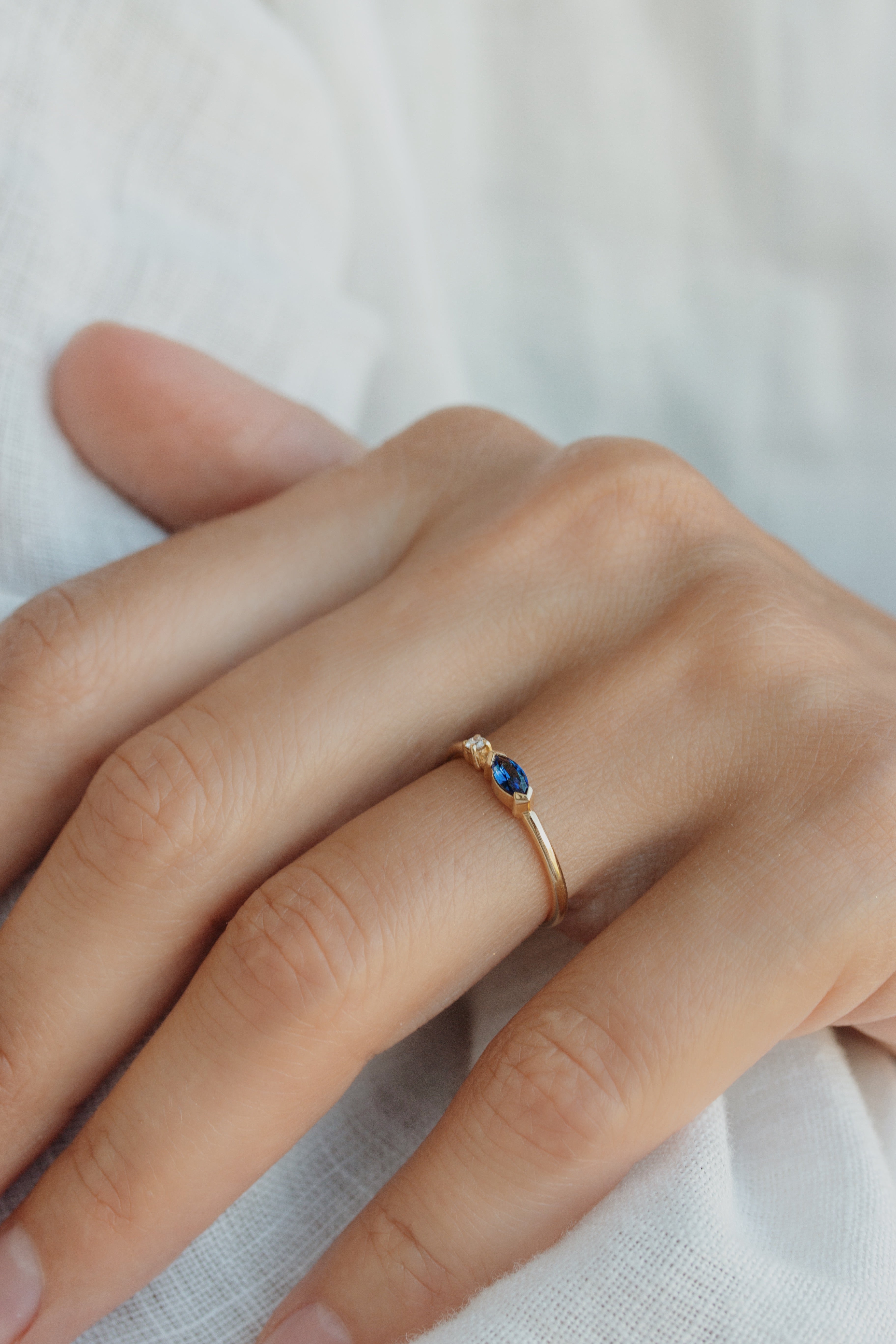 Sapphire and Diamond Double Stone Ring Orizzo fine jewelry