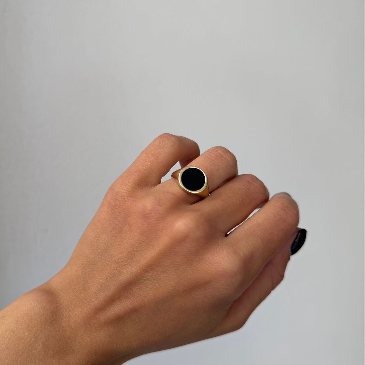 Round Onyx Signet Ring