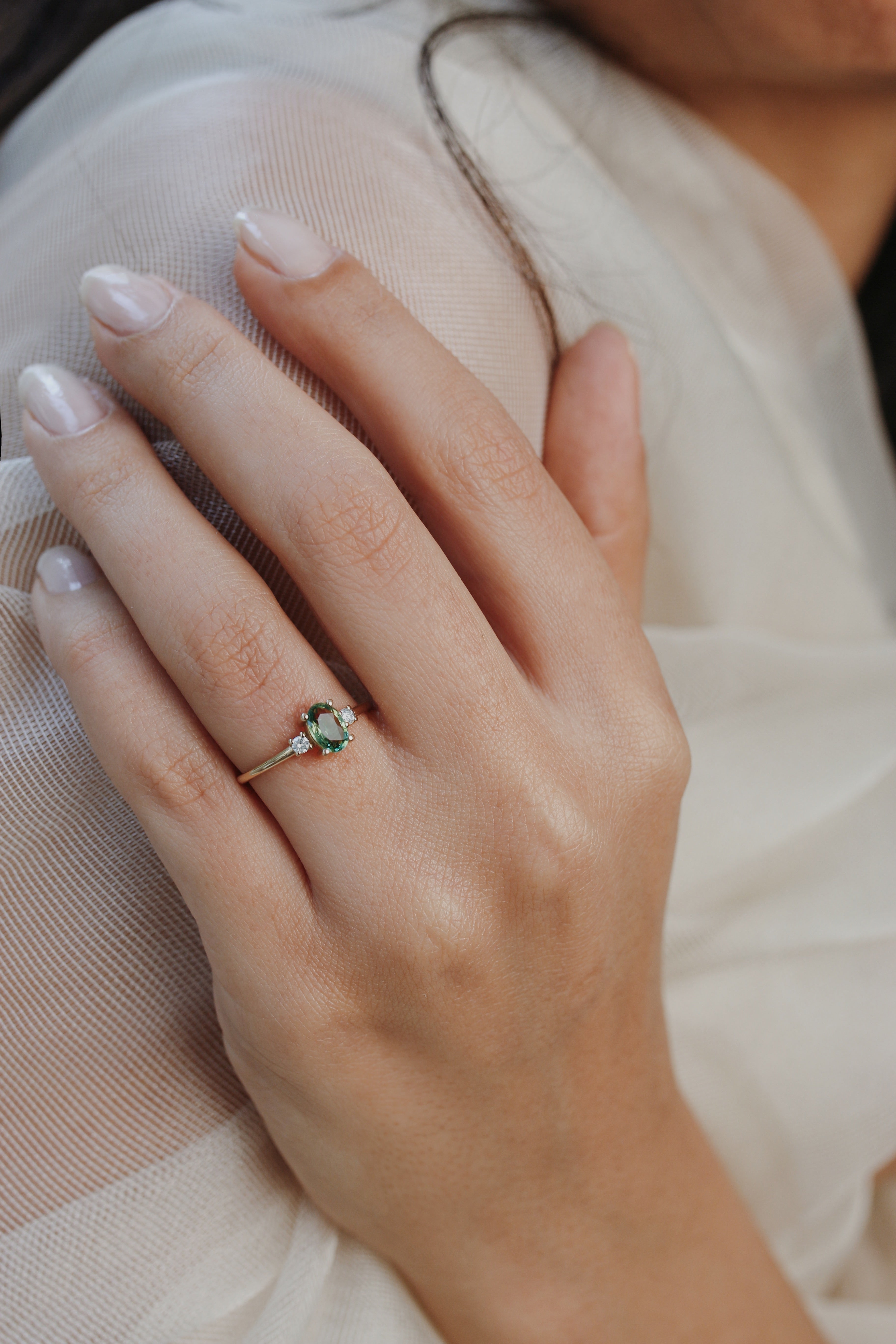 Oval Green Sapphire Engagement Ring With Diamond Orizzo fine jewelry