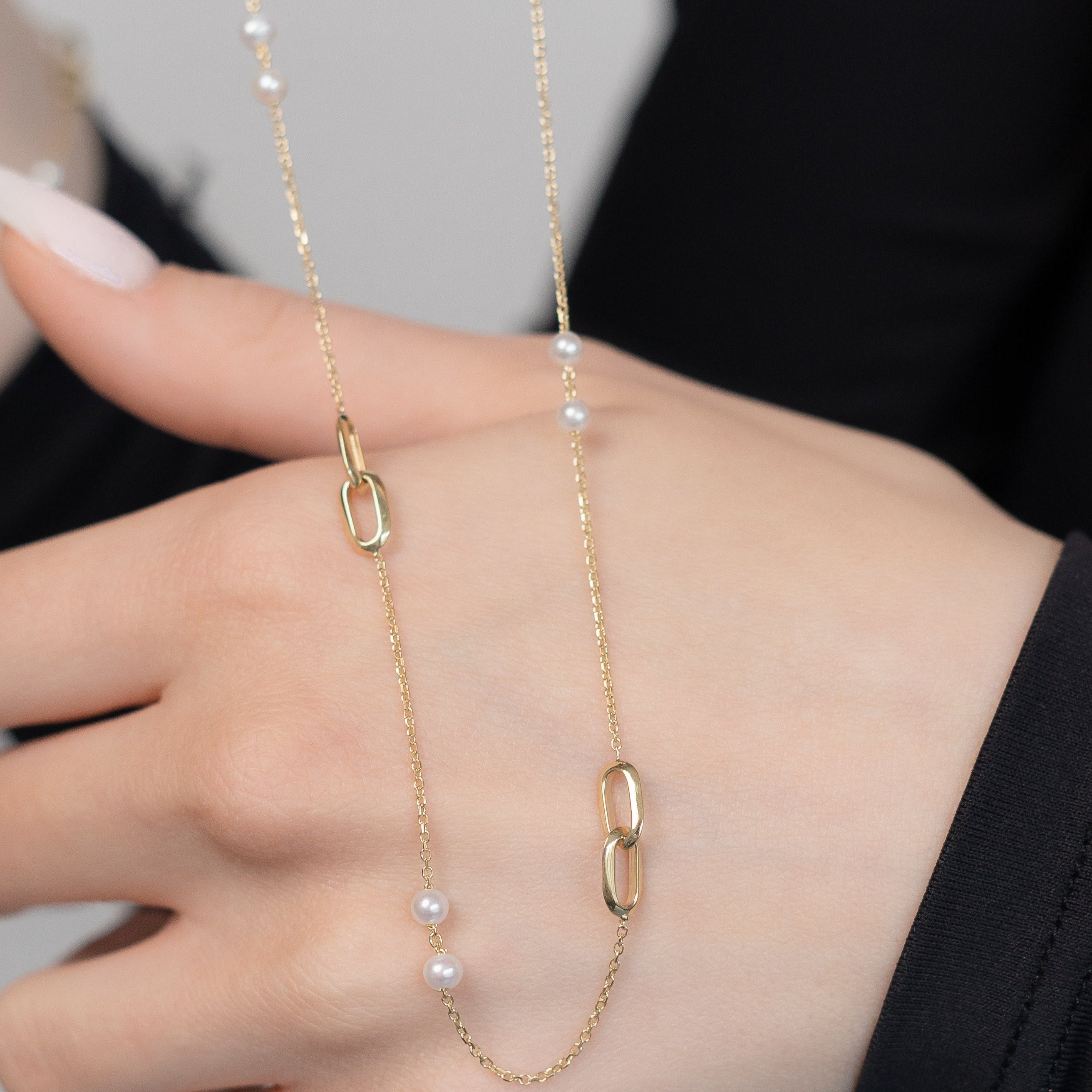 Gold Pearl Necklace with Geometric Link